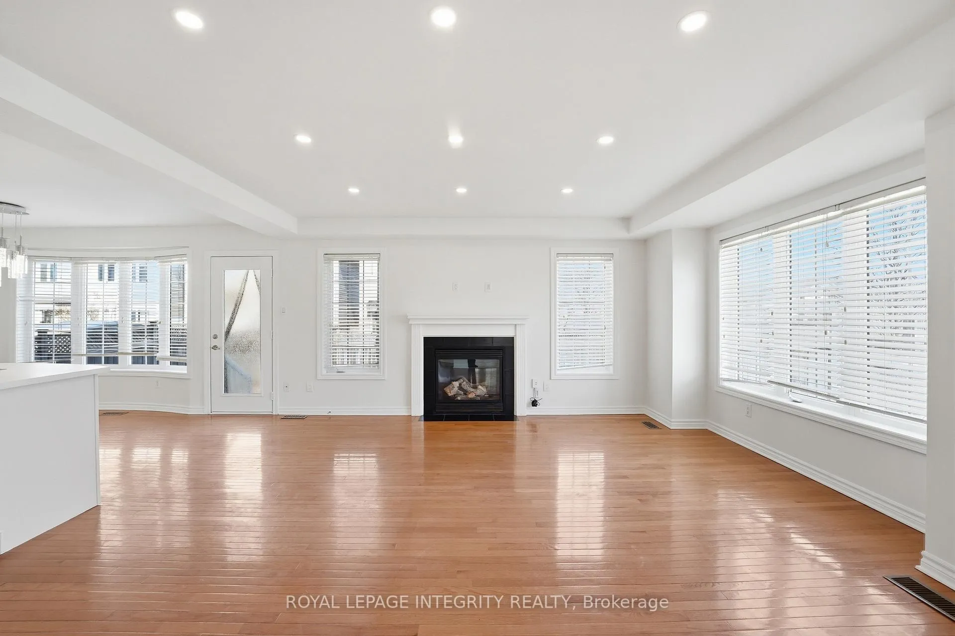 Photo 12 of 200 Burnaby Drive, Ottawa, Stittsville (North) — HOMEH