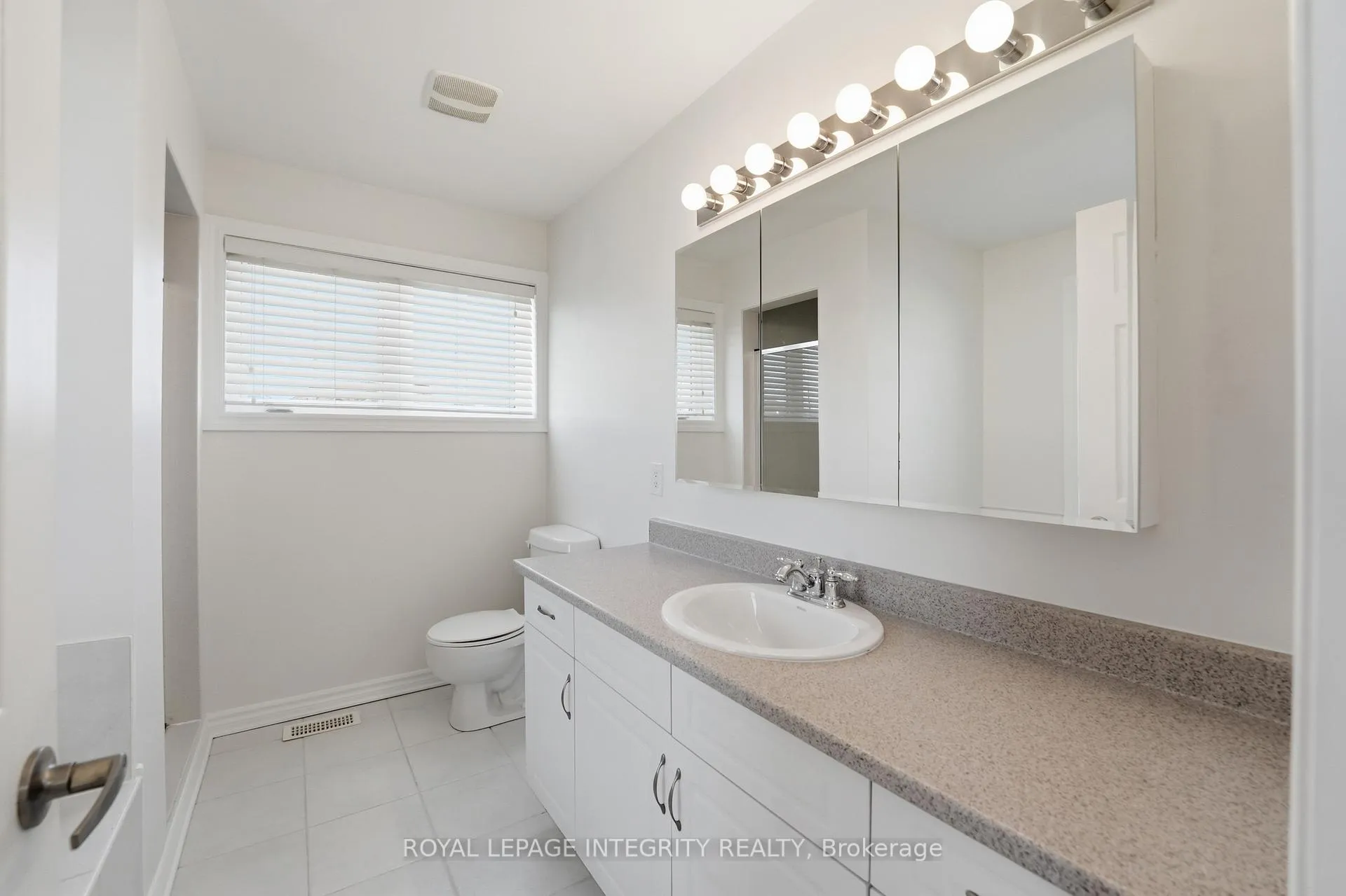 Photo 23 of 200 Burnaby Drive, Ottawa, Stittsville (North) — HOMEH