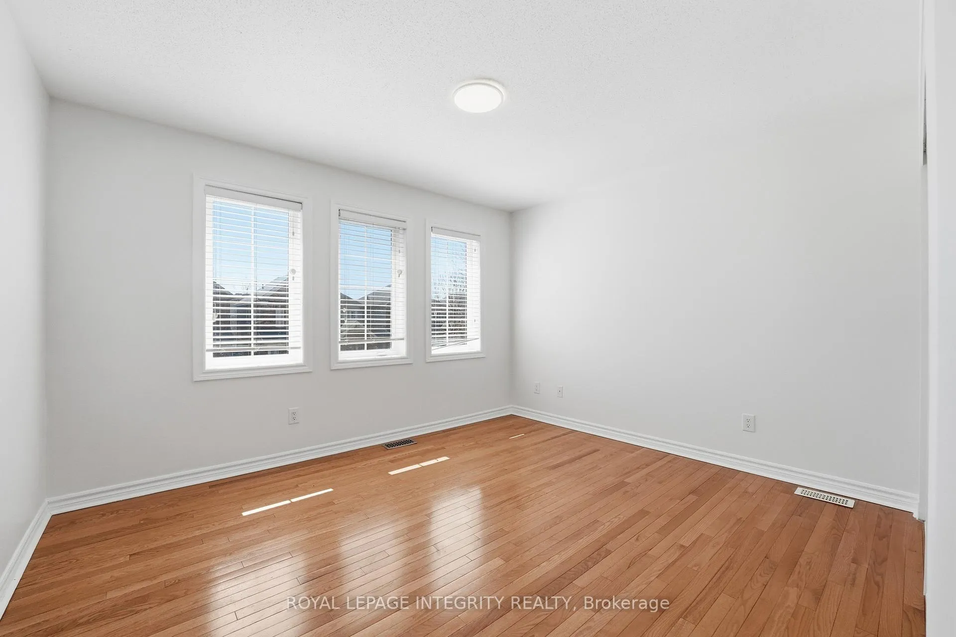 Photo 26 of 200 Burnaby Drive, Ottawa, Stittsville (North) — HOMEH