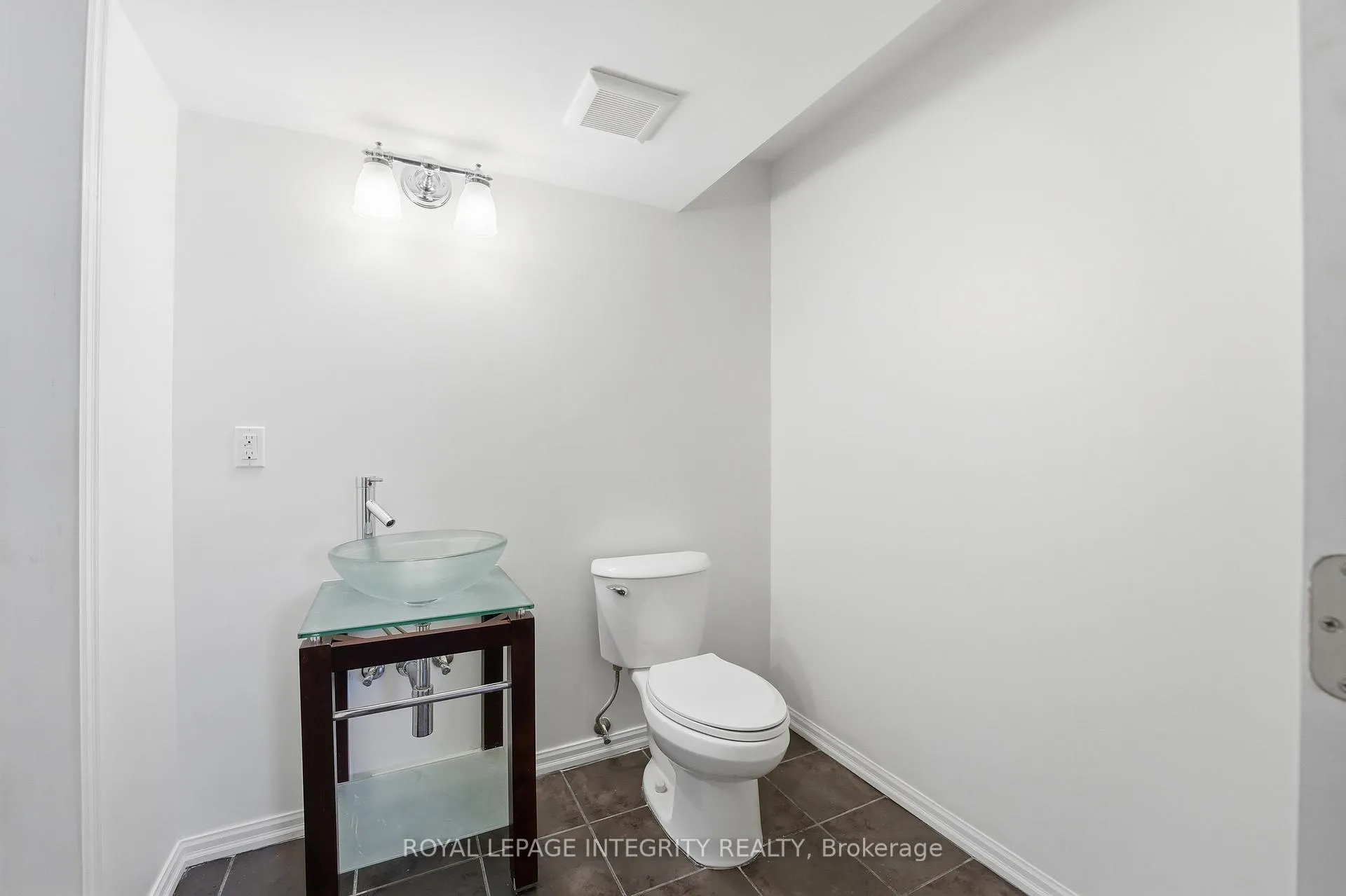 Photo 39 of 200 Burnaby Drive, Ottawa, Stittsville (North) — HOMEH