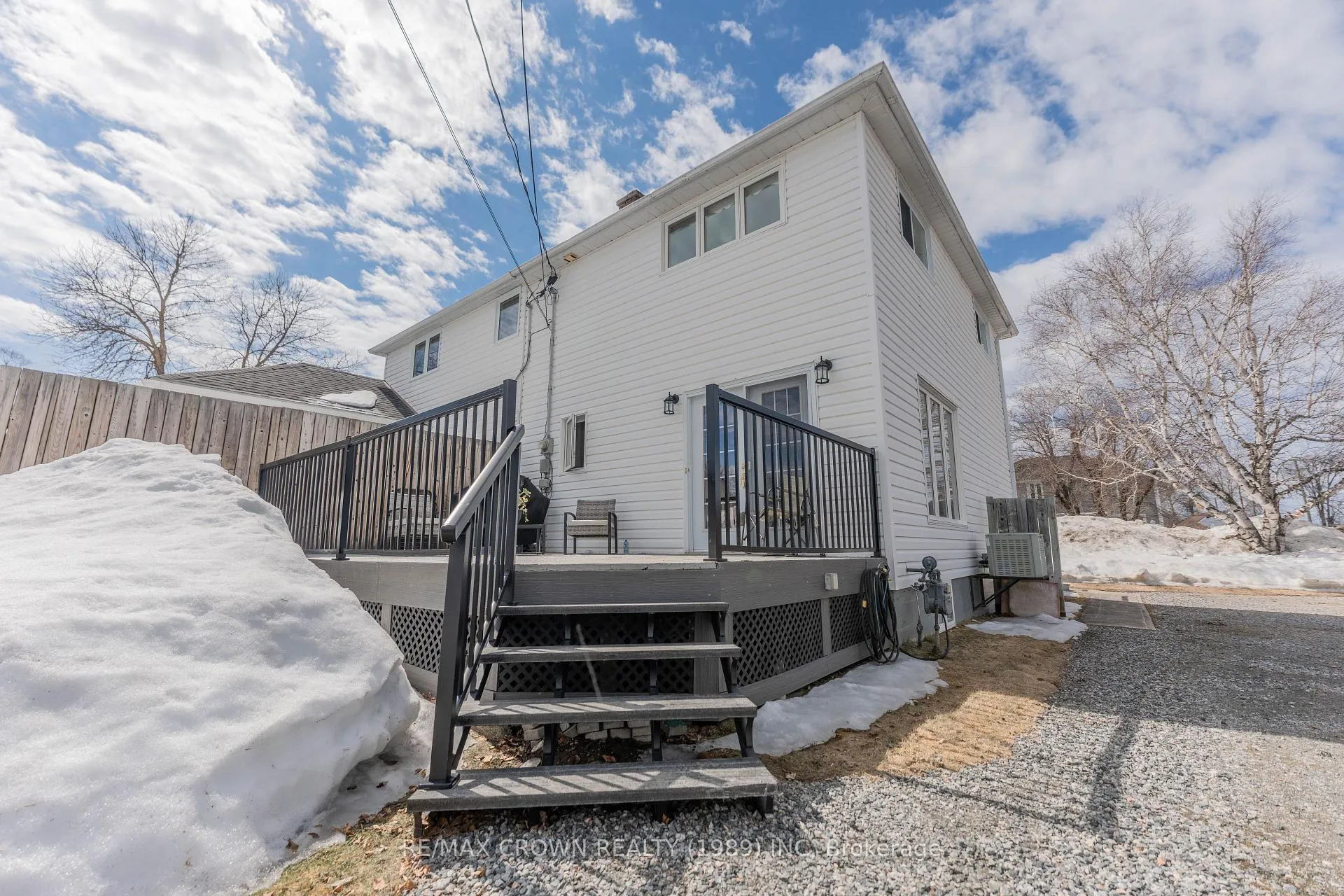 Photo 2 of 20 Victoria Street, Kapuskasing — HOMEH