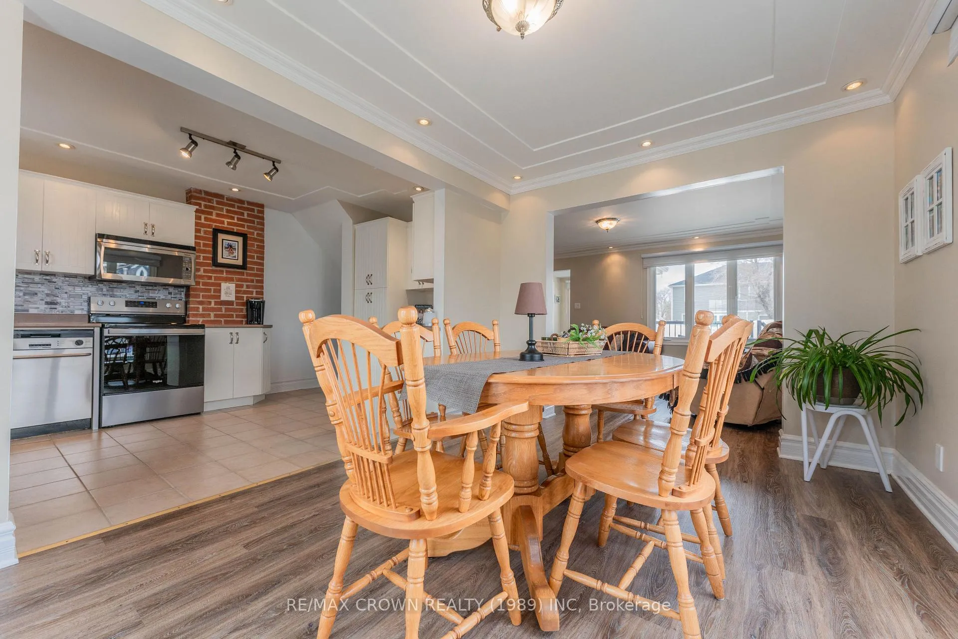 Photo 14 of 20 Victoria Street, Kapuskasing — HOMEH