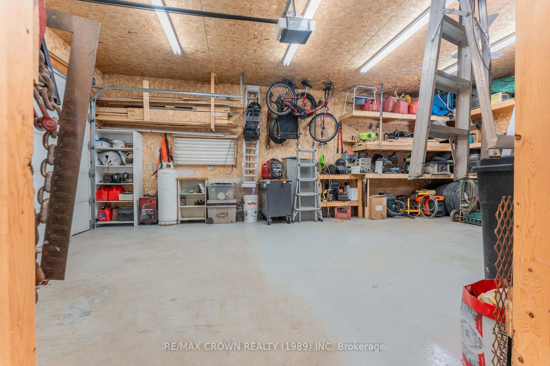 Photo 48 of 20 Victoria Street, Kapuskasing — HOMEH