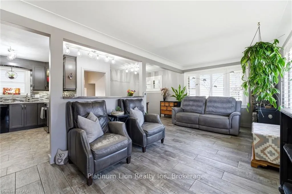 Photo 7 of 393 Nelson Street, Brantford — HOMEH