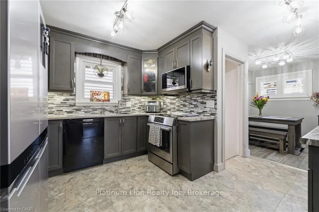 Photo 9 of 393 Nelson Street, Brantford — HOMEH