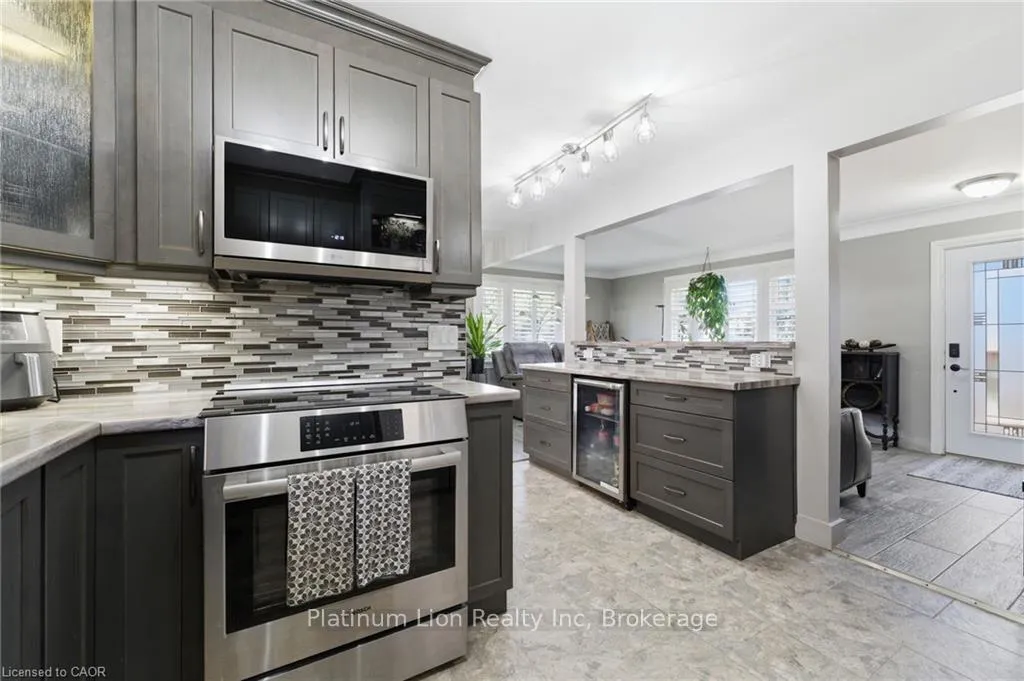 Photo 11 of 393 Nelson Street, Brantford — HOMEH