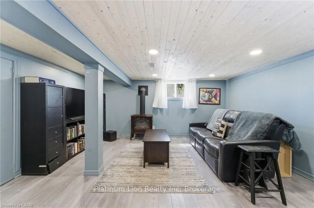 Photo 21 of 393 Nelson Street, Brantford — HOMEH