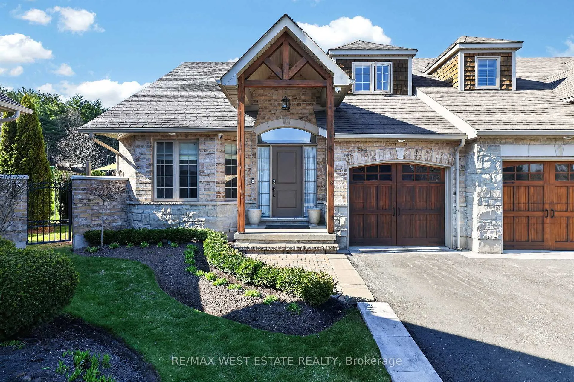 Photo 1 of Unit 5, 10 Zimmerman Drive, Caledon, Rural Caledon — HOMEH