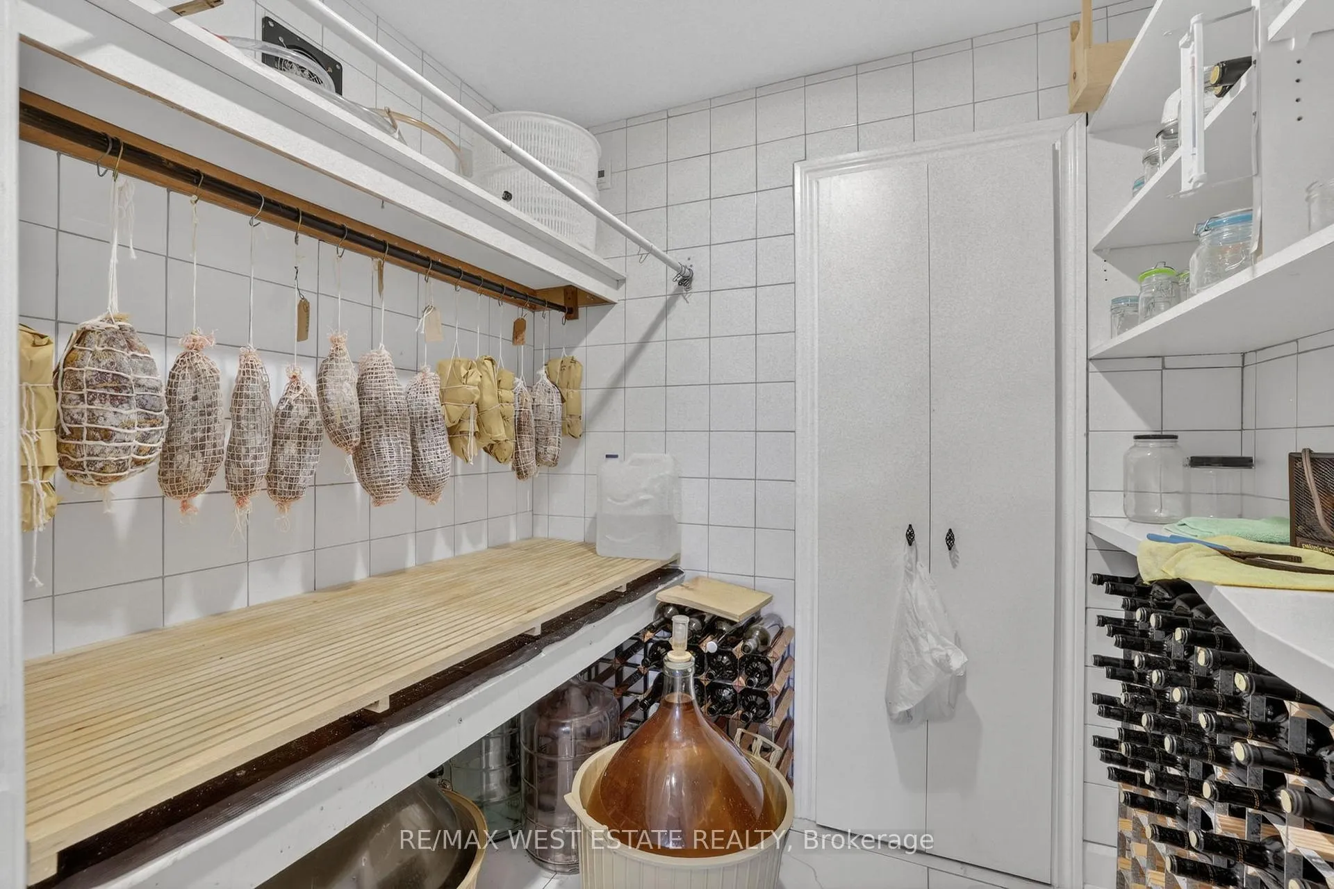 Photo 47 of Unit 5, 10 Zimmerman Drive, Caledon, Rural Caledon — HOMEH