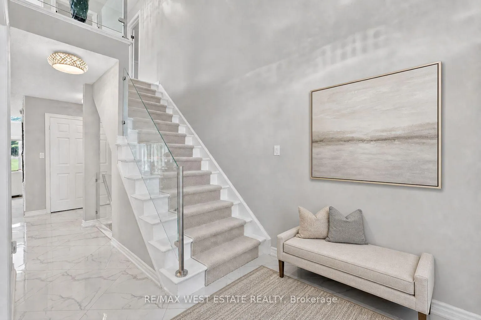 Photo 4 of Unit 5, 10 Zimmerman Drive, Caledon, Rural Caledon — HOMEH