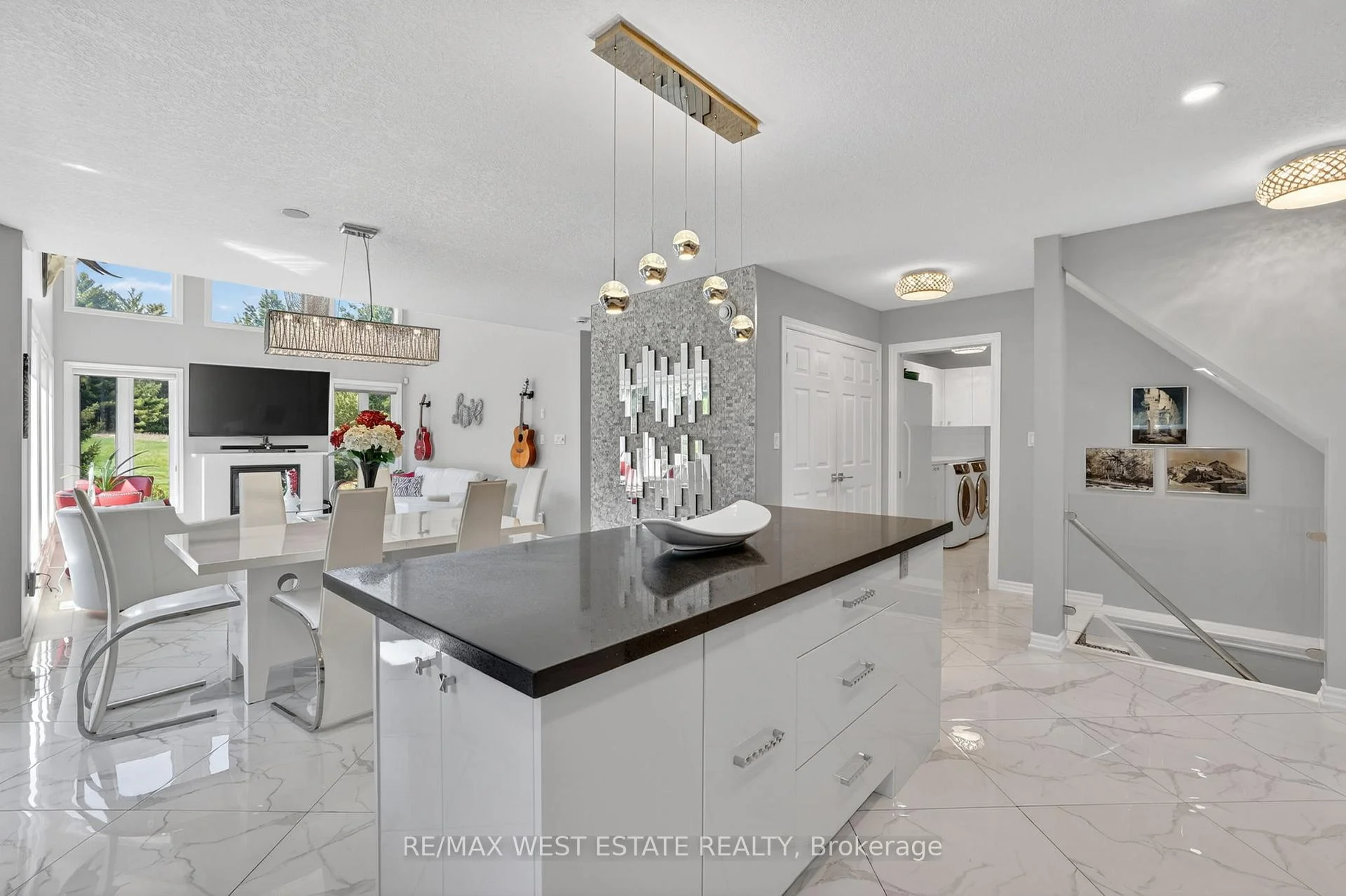 Photo 12 of Unit 5, 10 Zimmerman Drive, Caledon, Rural Caledon — HOMEH