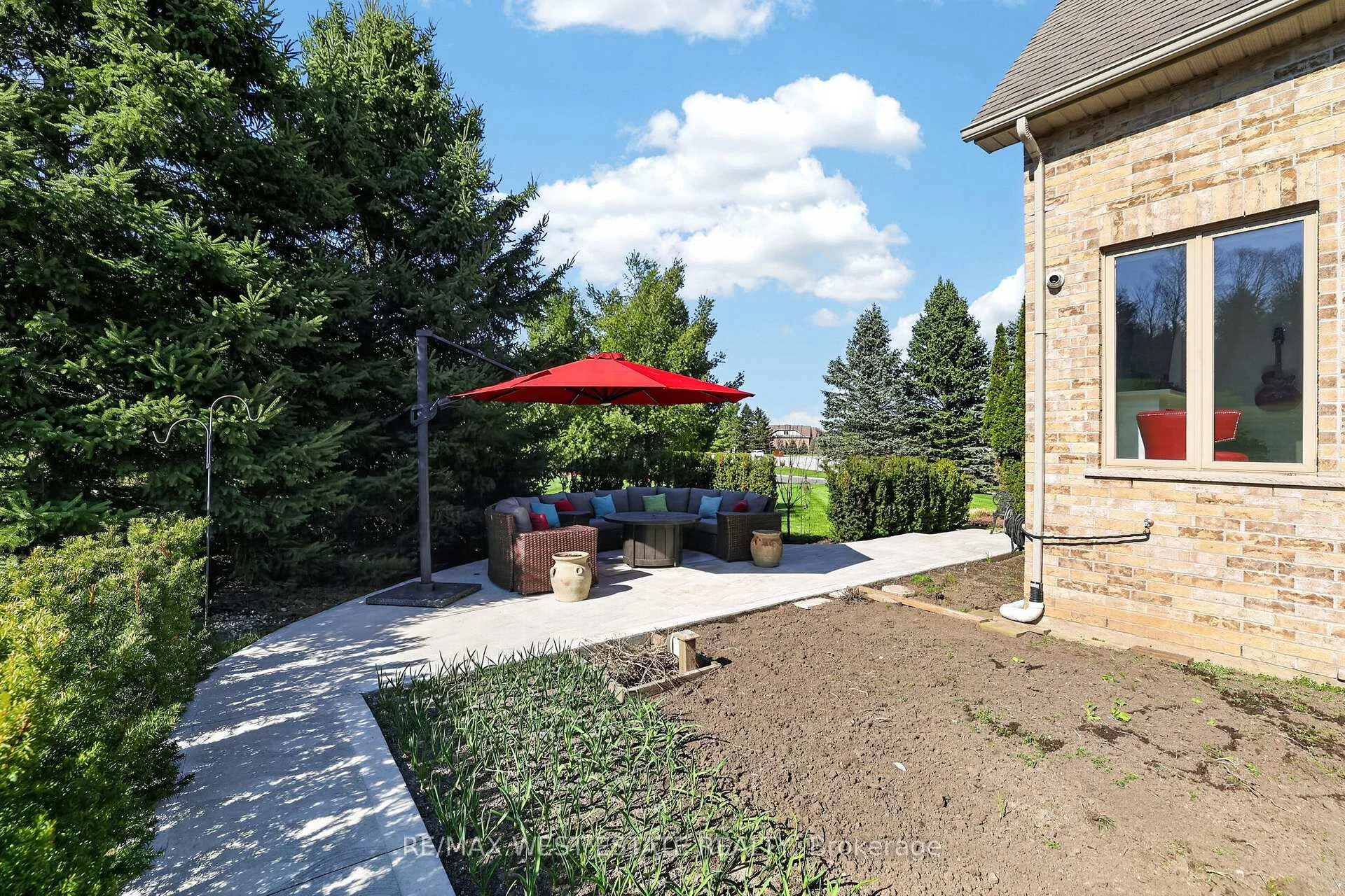 Photo 52 of Unit 5, 10 Zimmerman Drive, Caledon, Rural Caledon — HOMEH