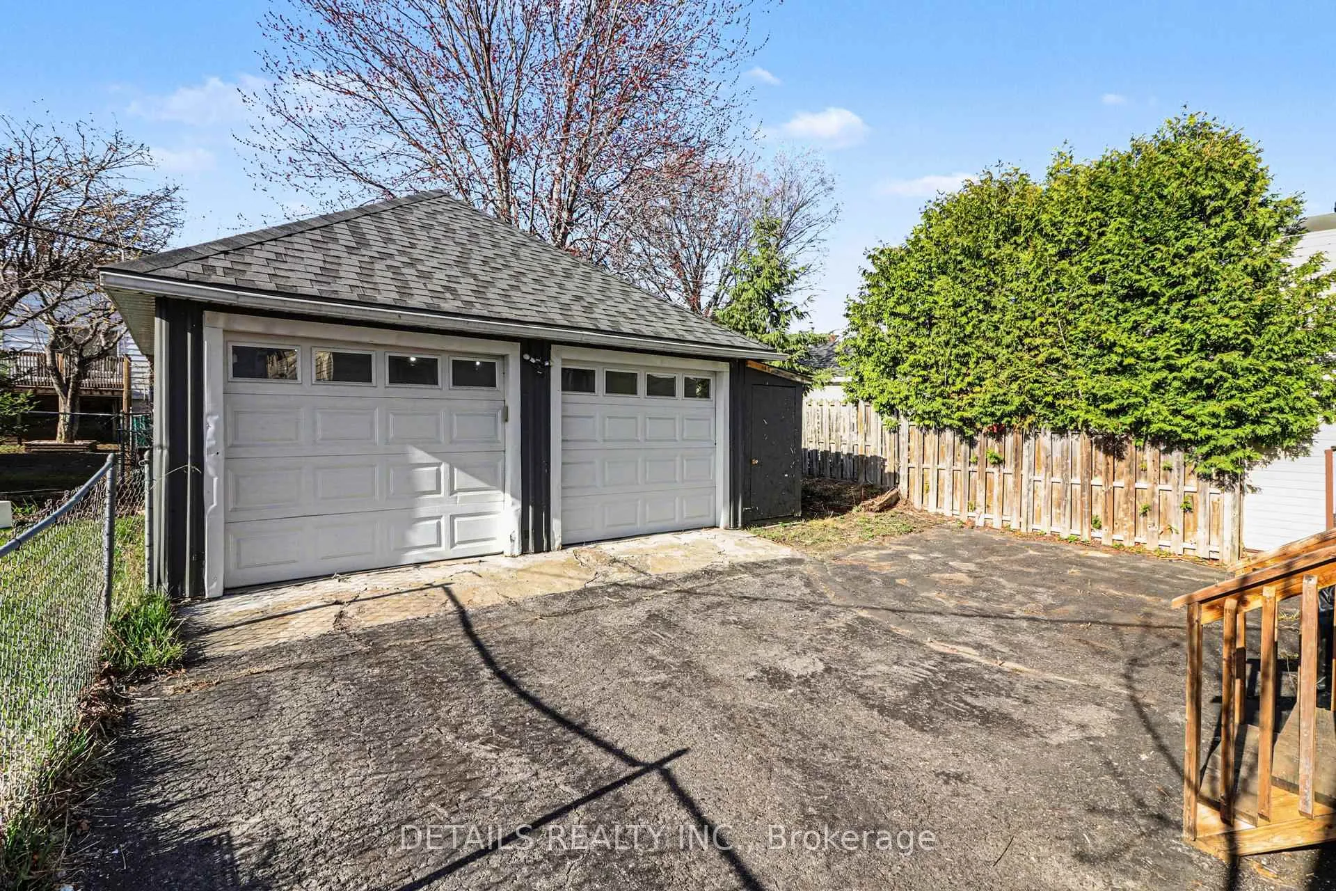Photo 2 of 189 Gladu Street, Ottawa, Vanier — HOMEH