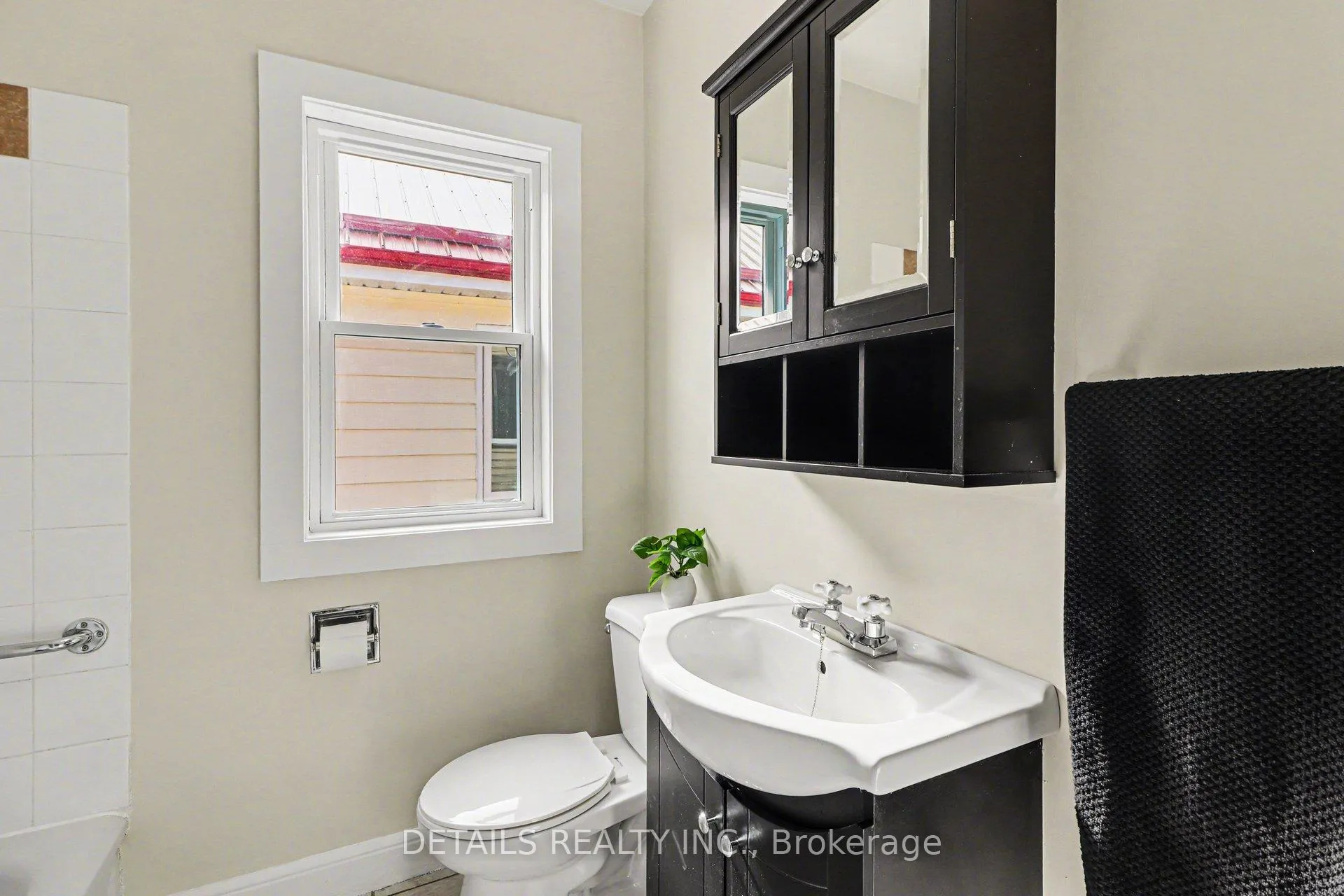 Photo 21 of 189 Gladu Street, Ottawa, Vanier — HOMEH
