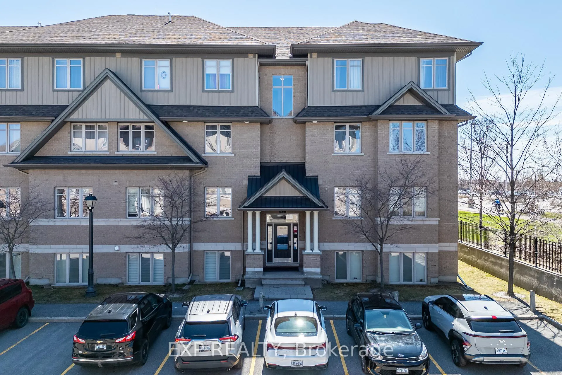 Front of Unit E, 67 Tipperary Private