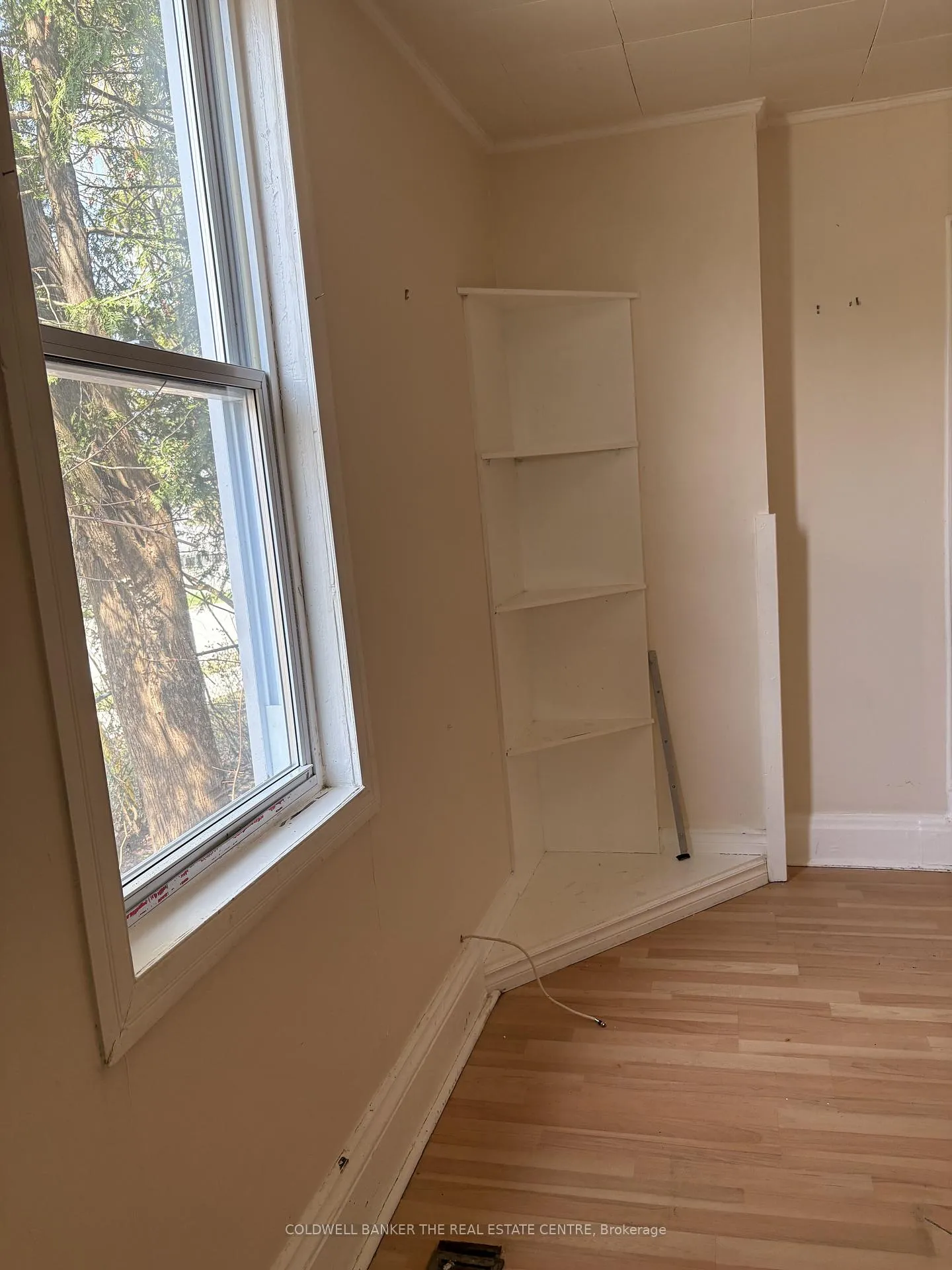 Photo 15 of Unit 2, 117 Eighth Street, Midland — HOMEH