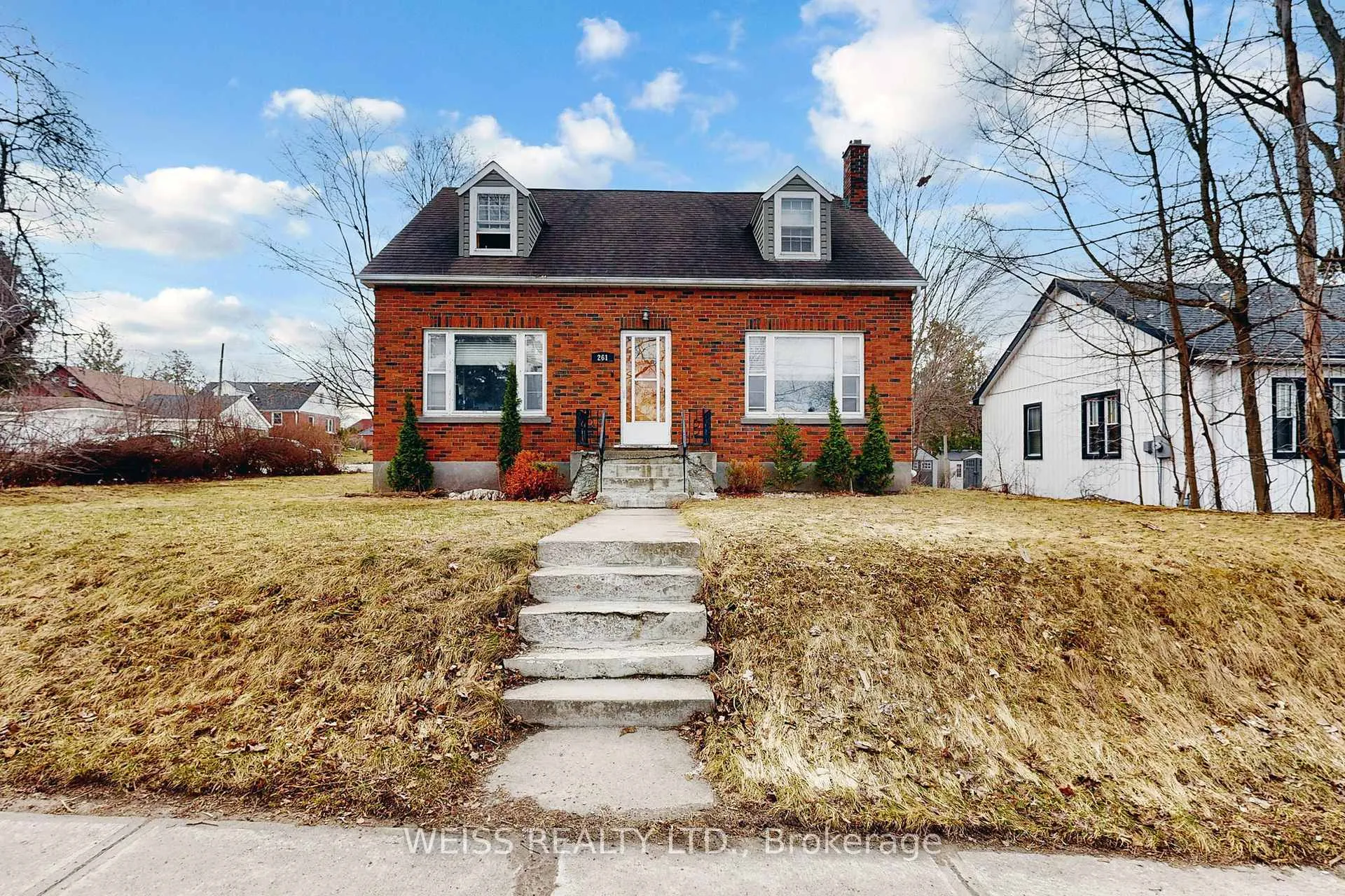 Photo 1 of 261 Wolsely Street, Peterborough, Northcrest Ward 5 — HOMEH