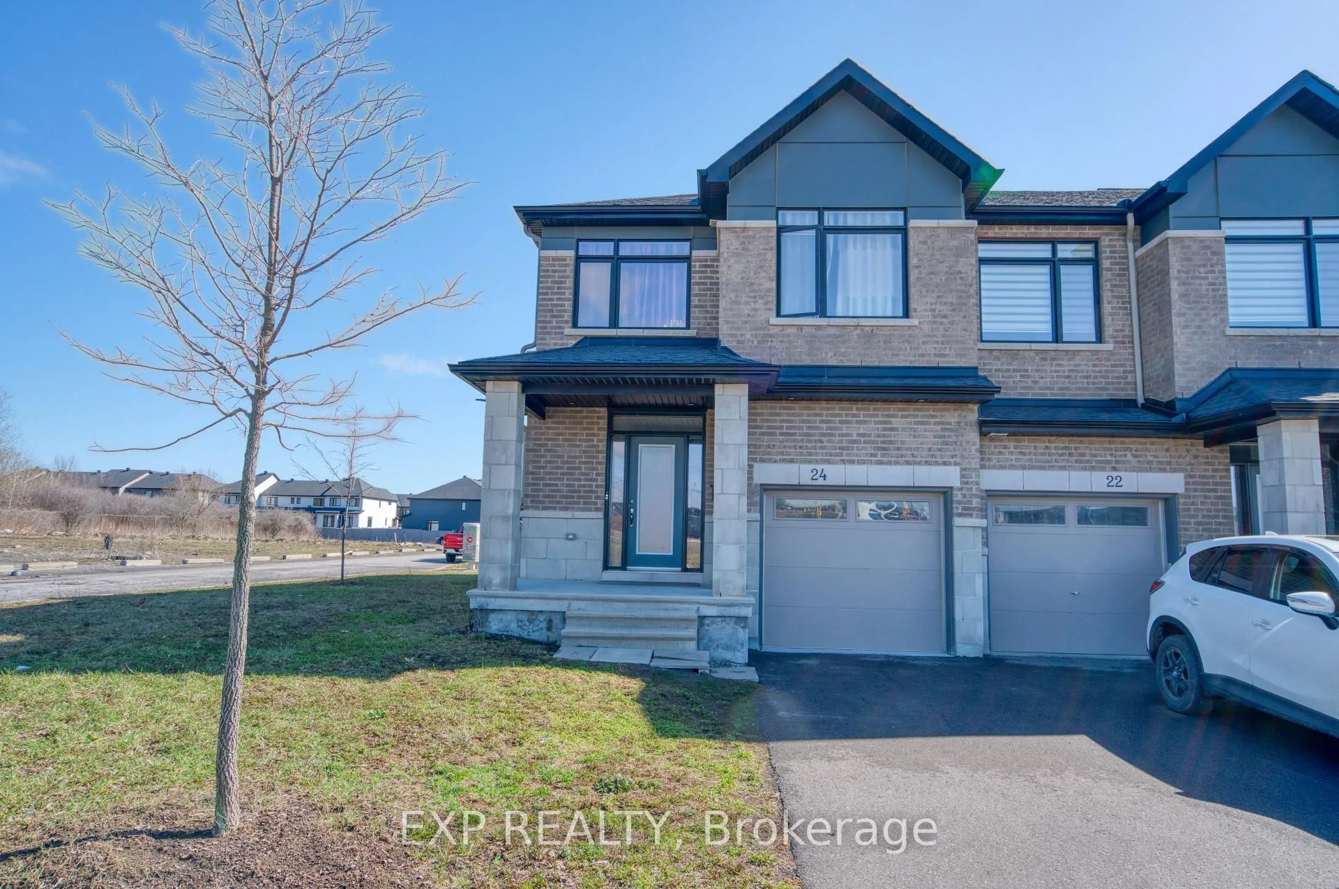 Photo 1 of 24 Kugagami Road, Ottawa, Leitrim — HOMEH