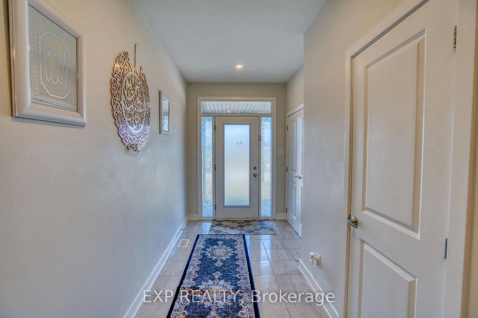 Photo 4 of 24 Kugagami Road, Ottawa, Leitrim — HOMEH