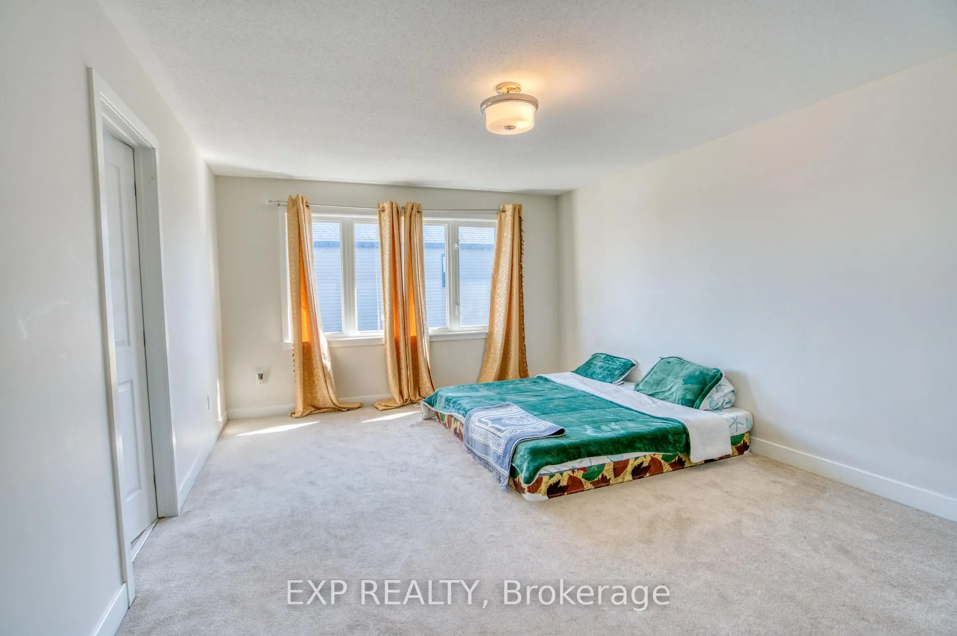 Photo 20 of 24 Kugagami Road, Ottawa, Leitrim — HOMEH