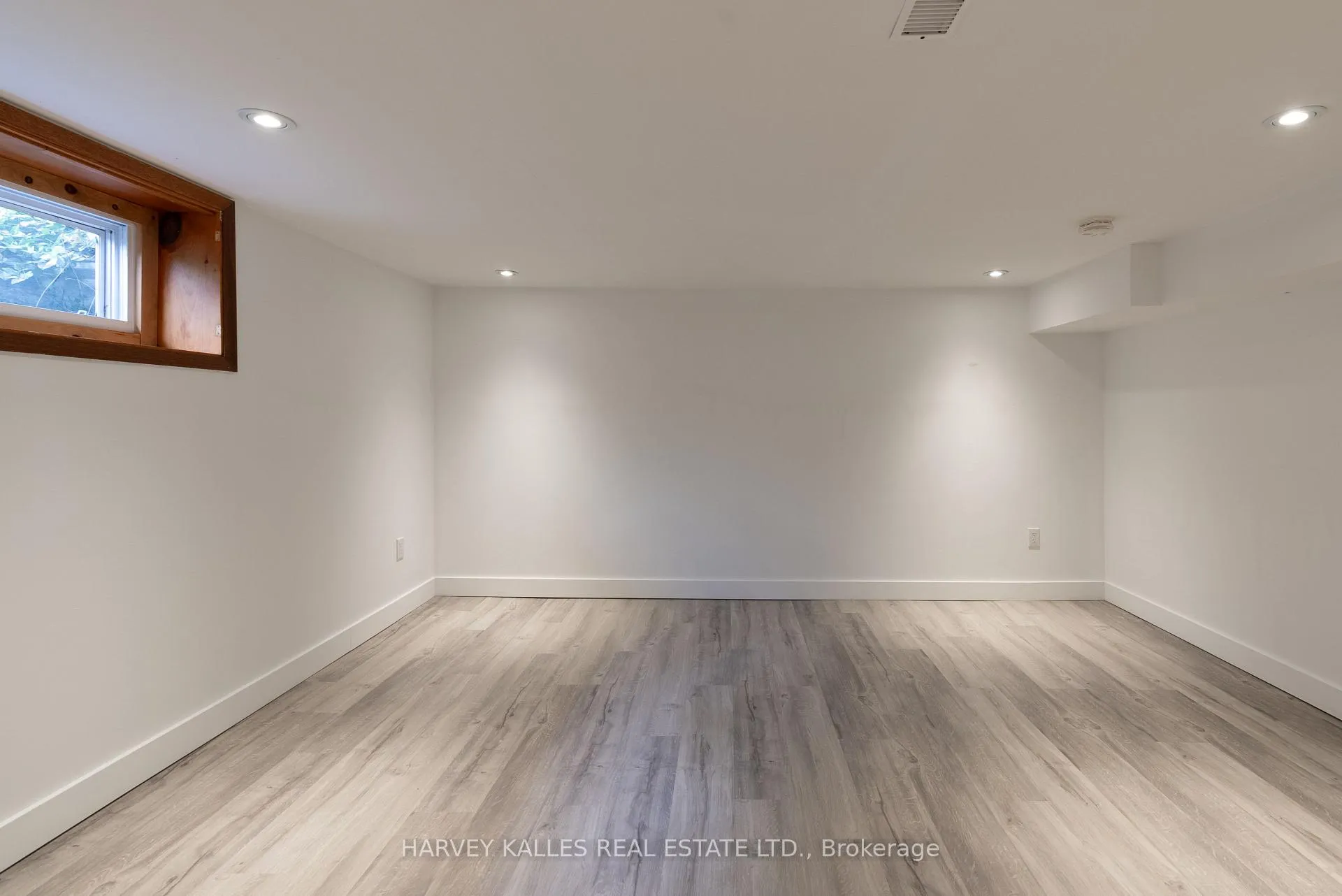 Photo 23 of 23 Royal Oak Drive, Barrie, South Shore — HOMEH