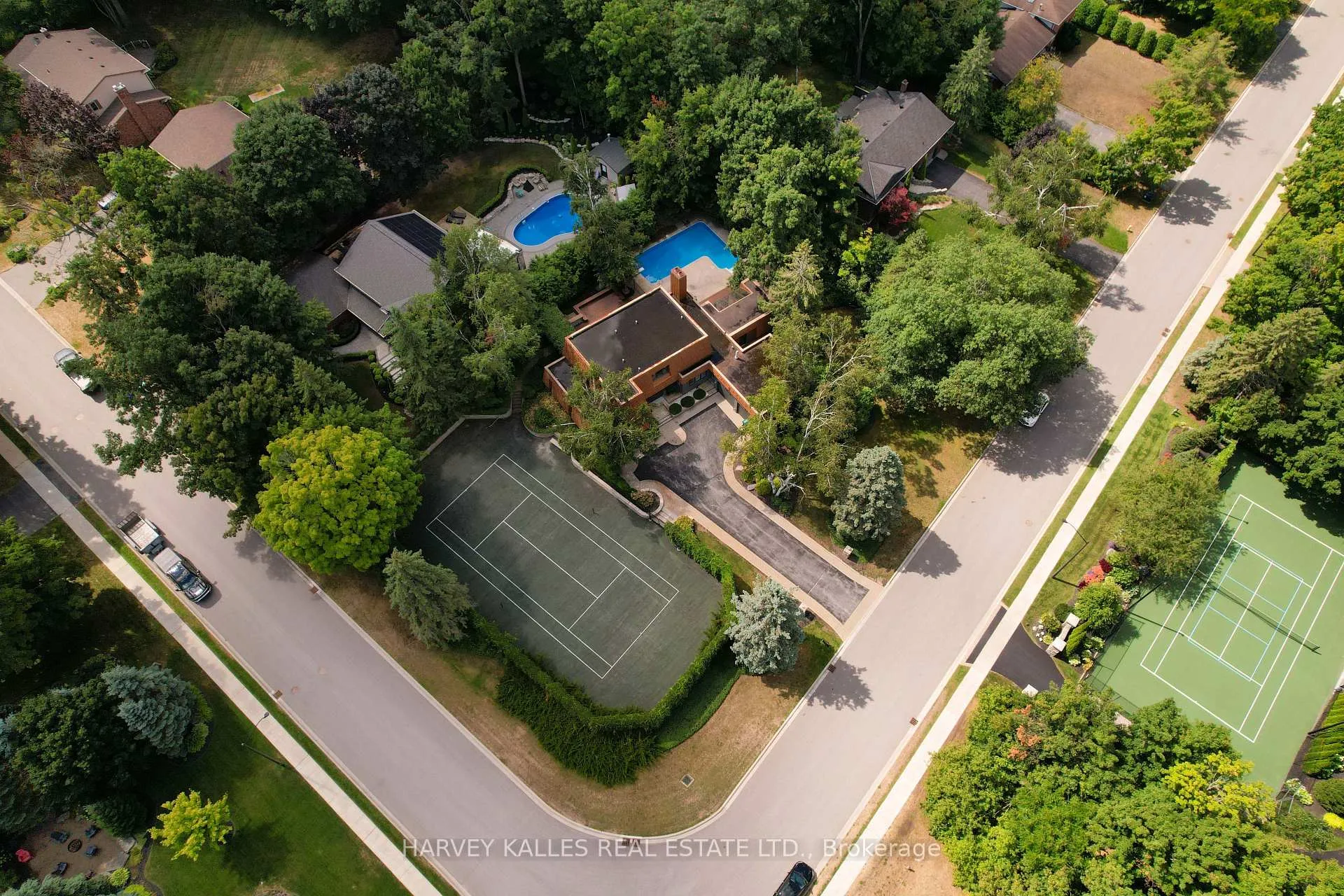 Photo 26 of 23 Royal Oak Drive, Barrie, South Shore — HOMEH