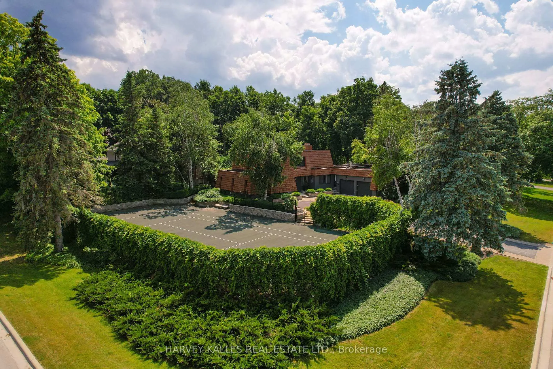Photo 27 of 23 Royal Oak Drive, Barrie, South Shore — HOMEH