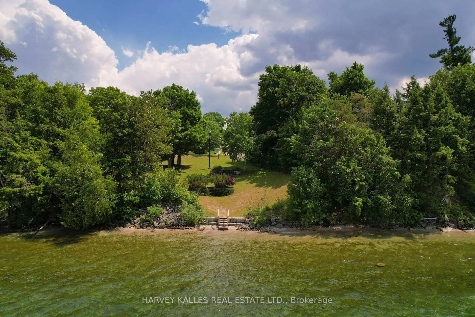 Photo 30 of 23 Royal Oak Drive, Barrie, South Shore — HOMEH