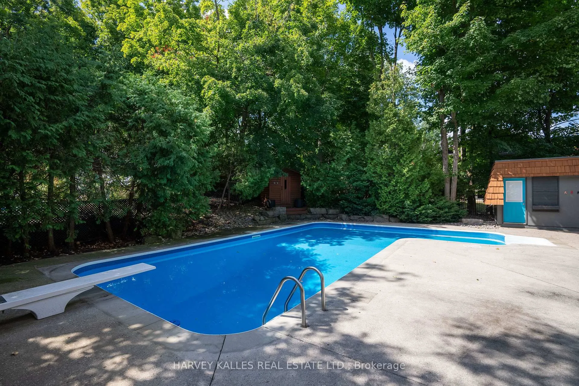 Photo 35 of 23 Royal Oak Drive, Barrie, South Shore — HOMEH