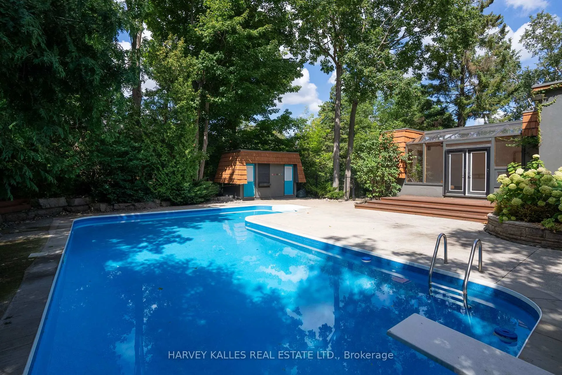 Photo 36 of 23 Royal Oak Drive, Barrie, South Shore — HOMEH