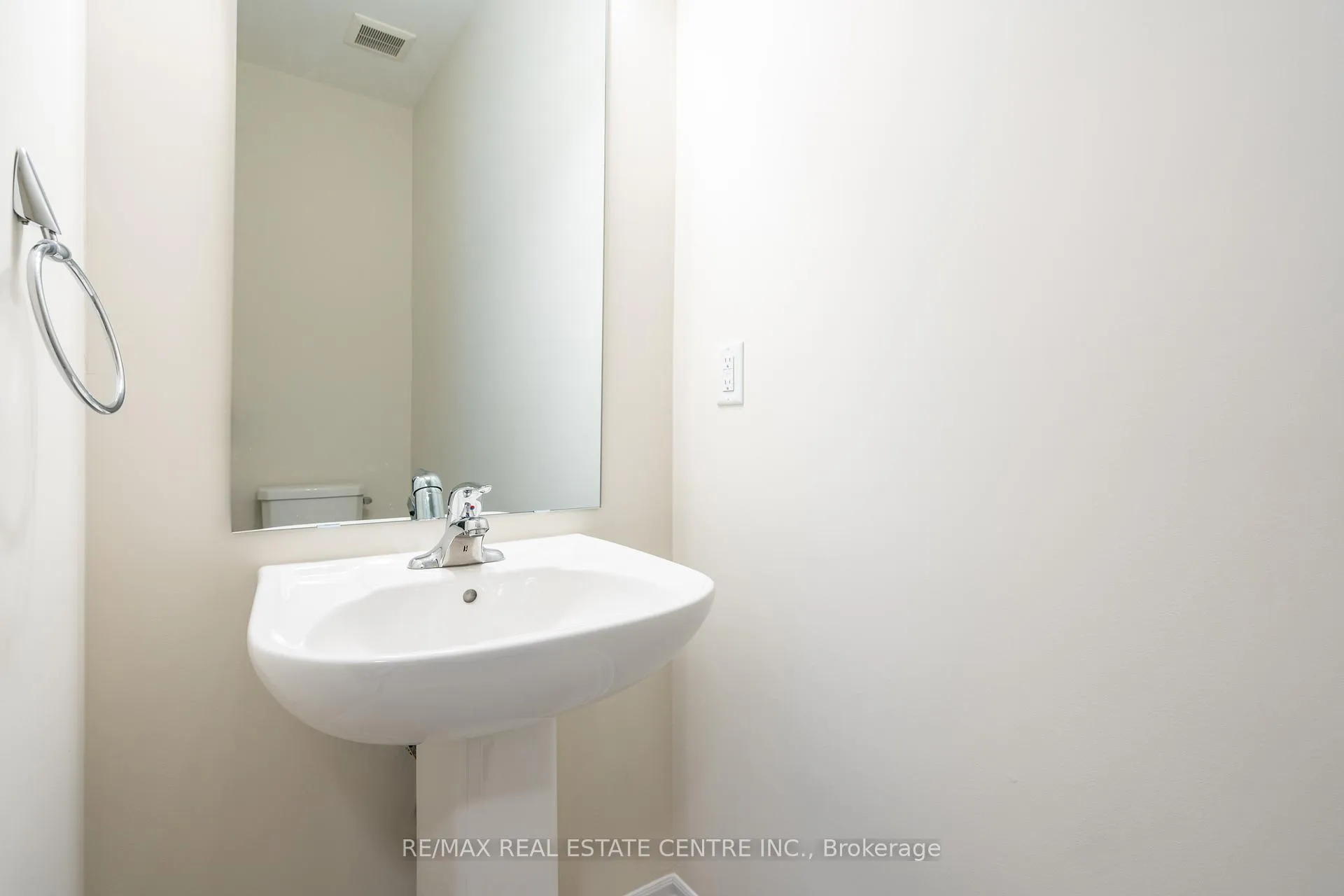 Photo 6 of 1426 Almonte Drive, Burlington, Tyandaga — HOMEH