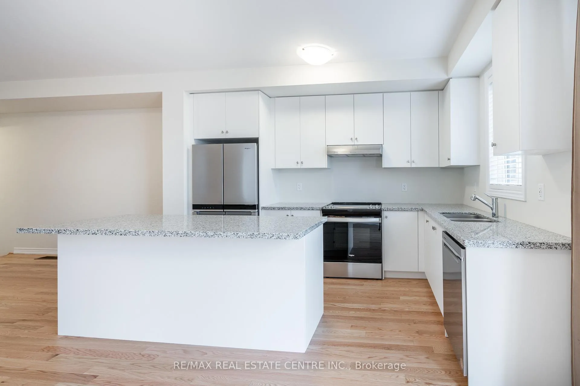 Photo 13 of 1426 Almonte Drive, Burlington, Tyandaga — HOMEH
