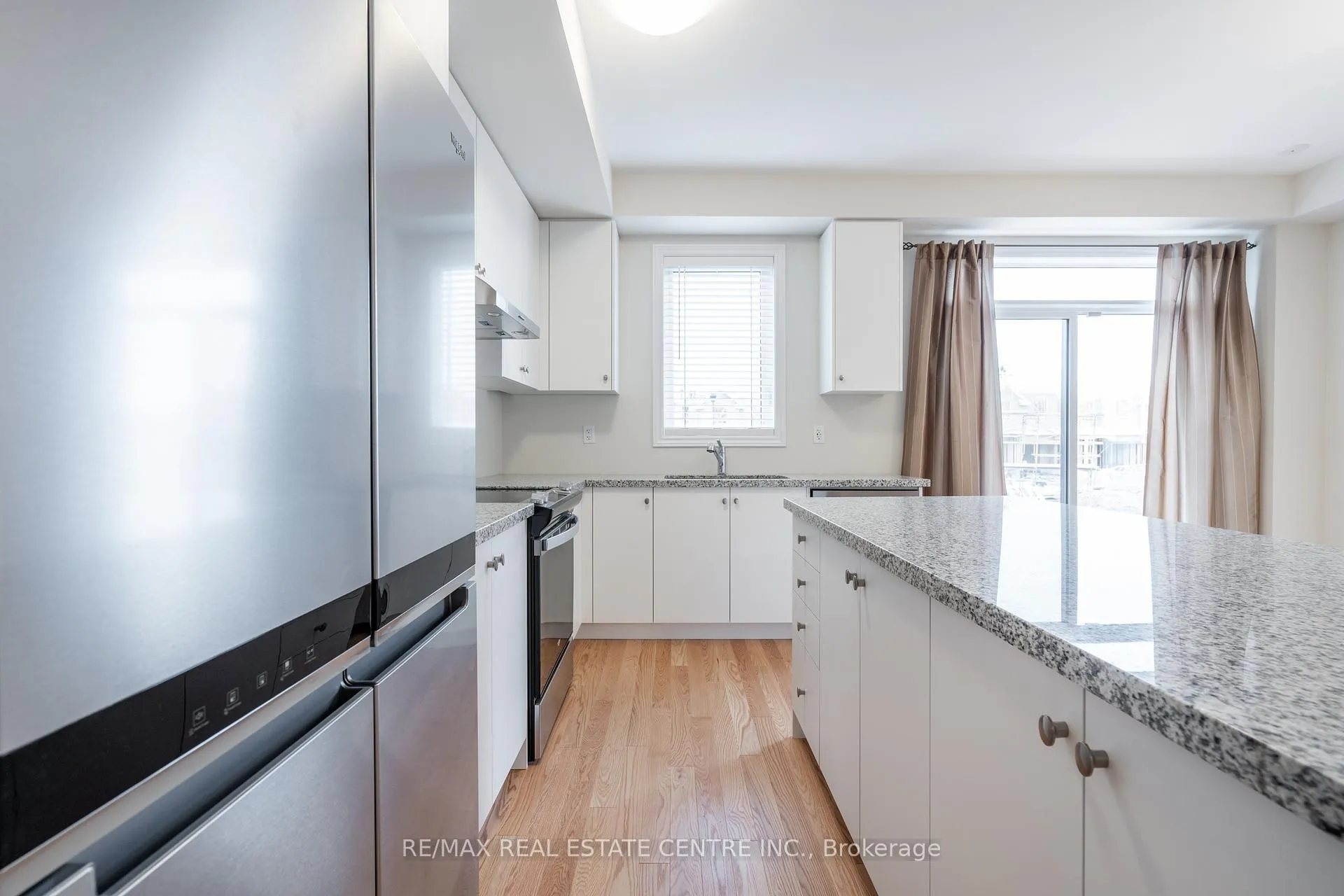 Photo 14 of 1426 Almonte Drive, Burlington, Tyandaga — HOMEH