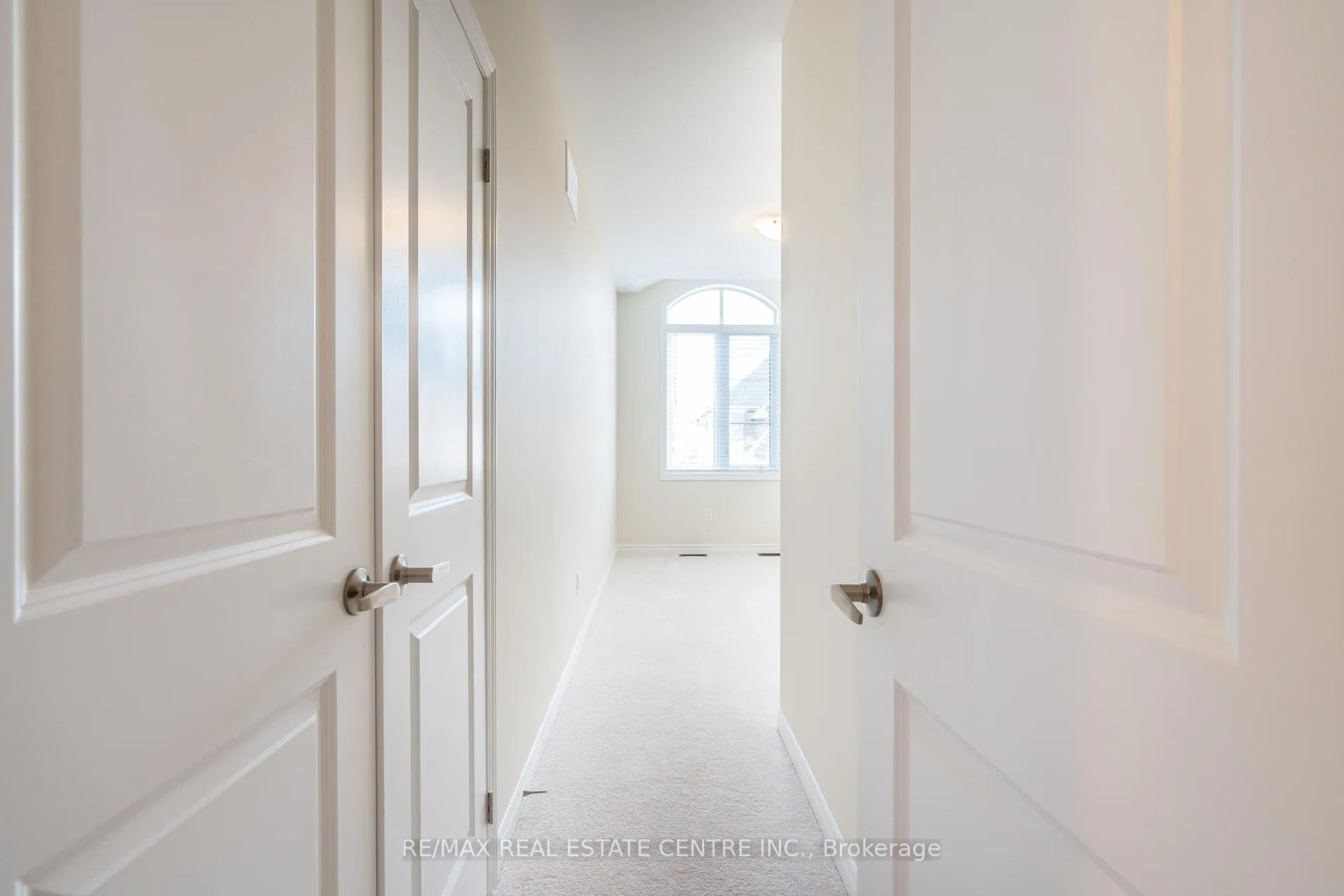 Photo 23 of 1426 Almonte Drive, Burlington, Tyandaga — HOMEH