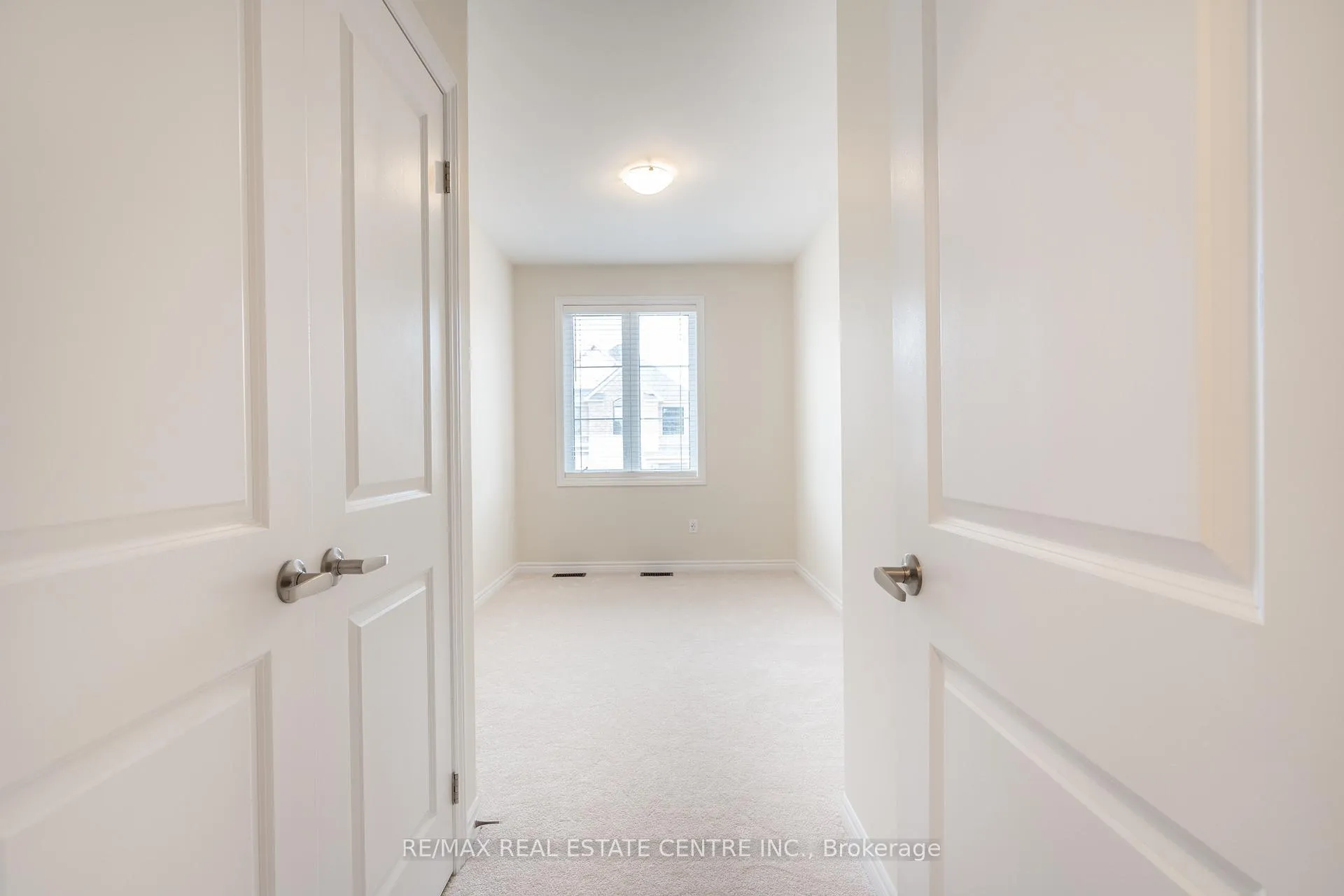 Photo 24 of 1426 Almonte Drive, Burlington, Tyandaga — HOMEH