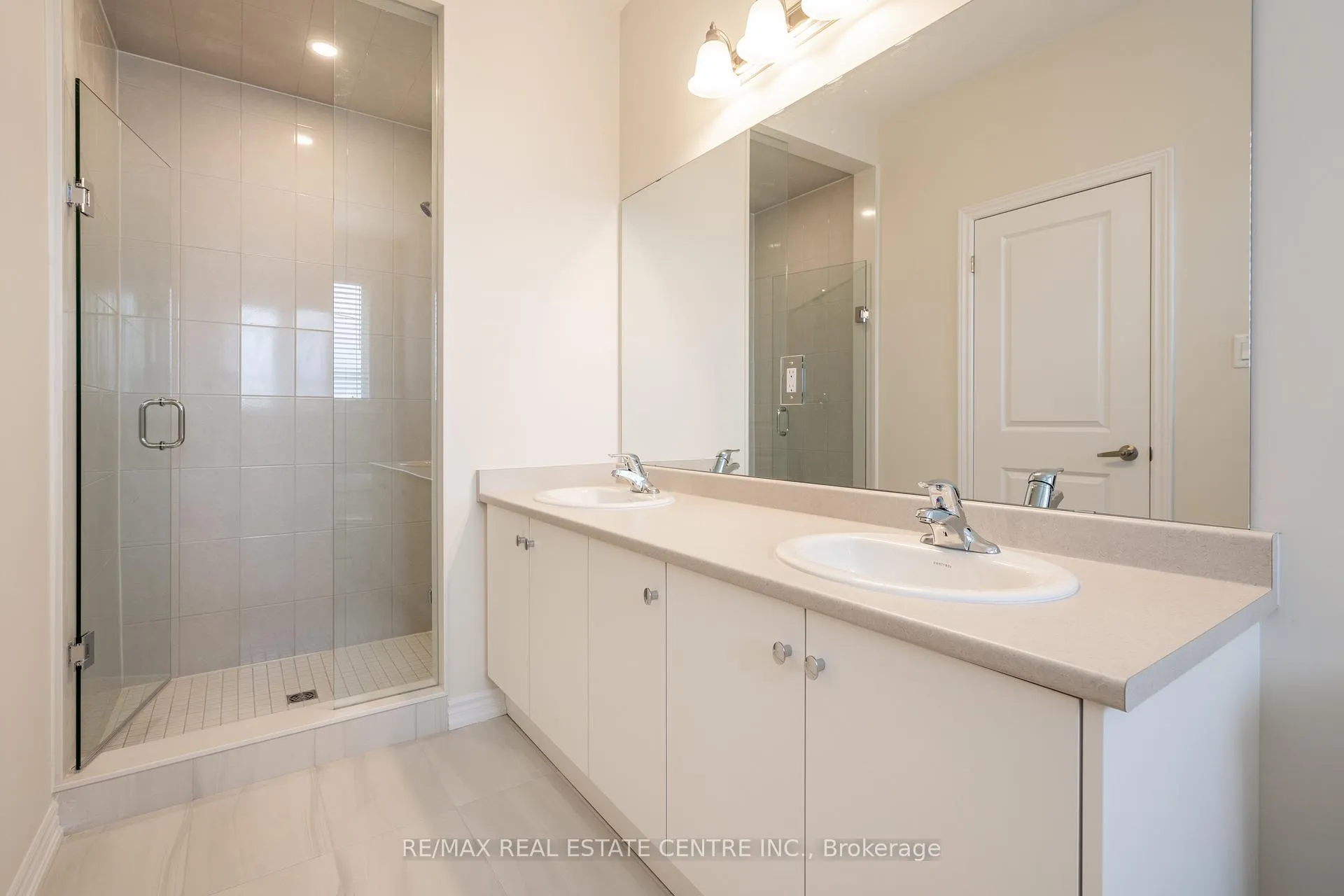 Photo 31 of 1426 Almonte Drive, Burlington, Tyandaga — HOMEH