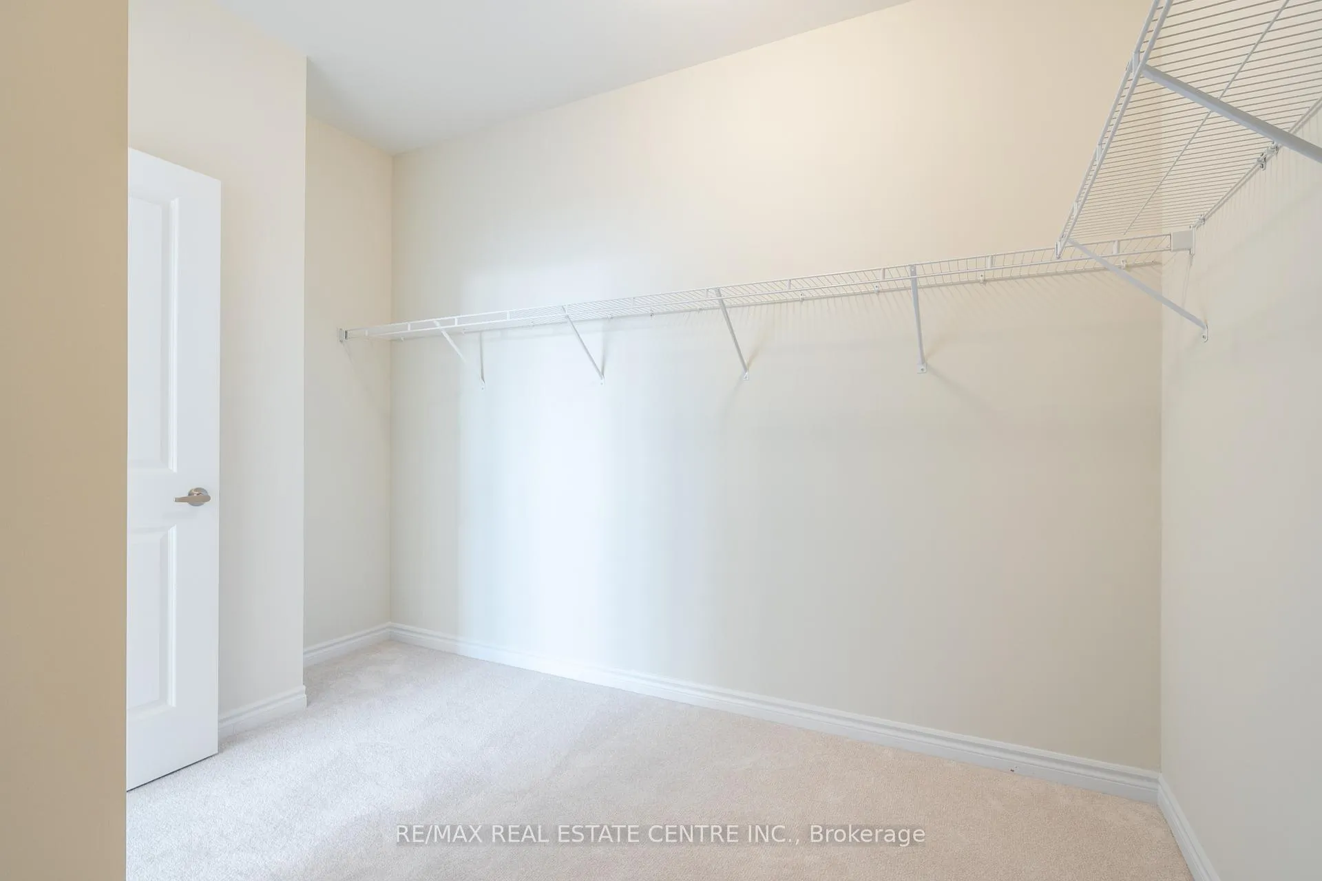 Photo 33 of 1426 Almonte Drive, Burlington, Tyandaga — HOMEH