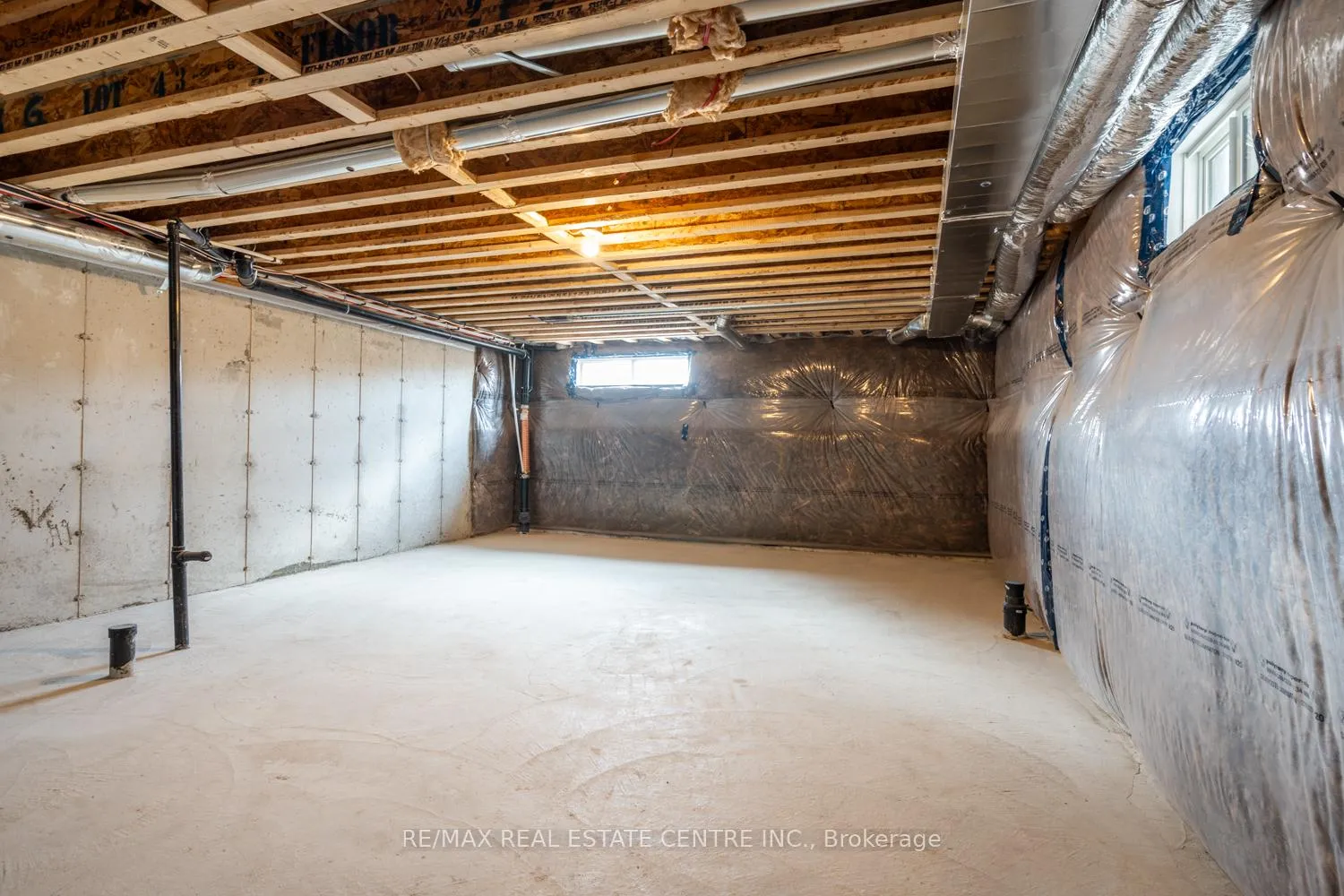 Photo 35 of 1426 Almonte Drive, Burlington, Tyandaga — HOMEH
