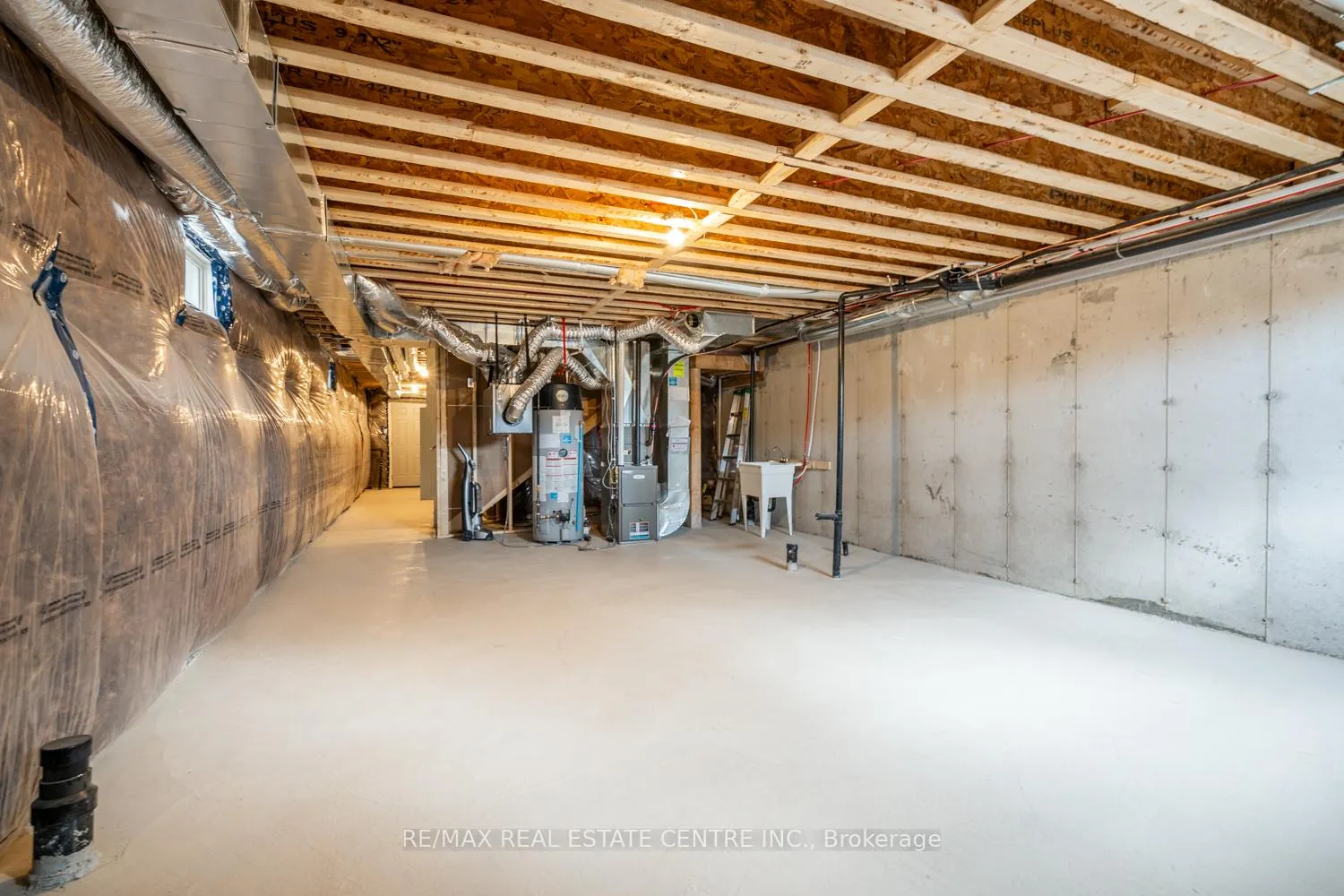 Photo 36 of 1426 Almonte Drive, Burlington, Tyandaga — HOMEH