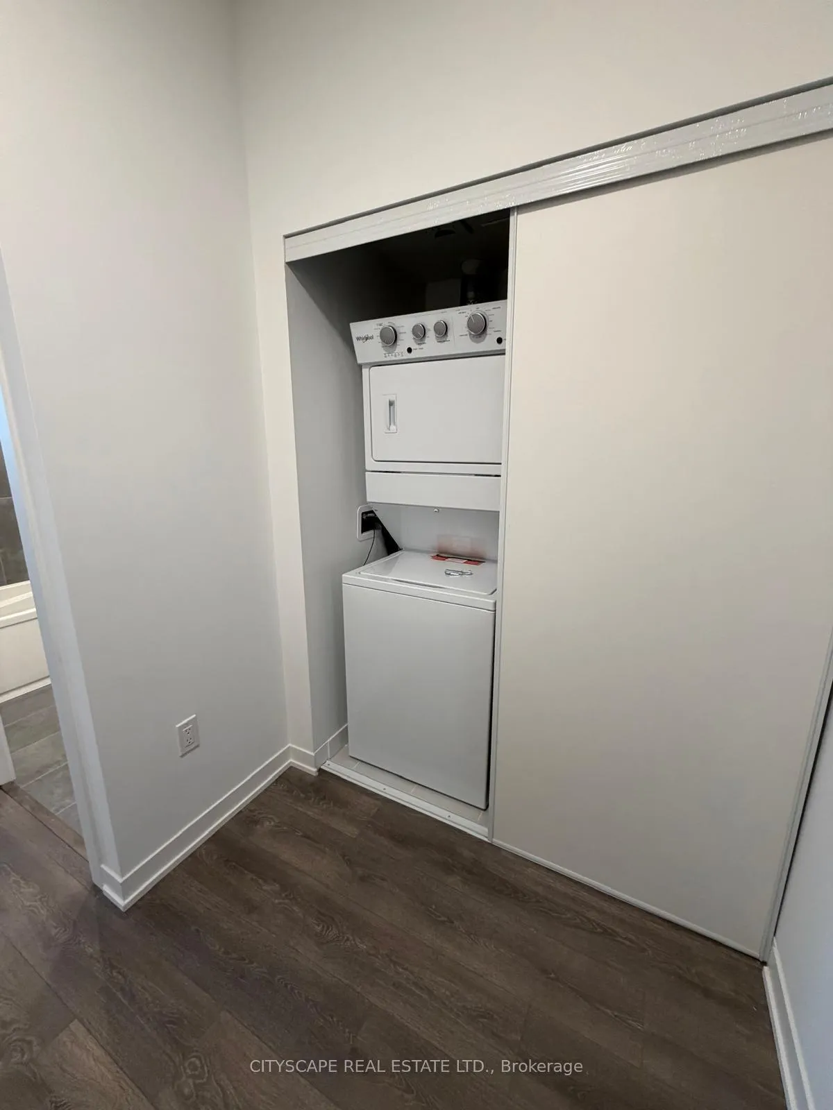 Photo 10 of Unit 523, 4787 Powers Common, Burlington, Alton — HOMEH