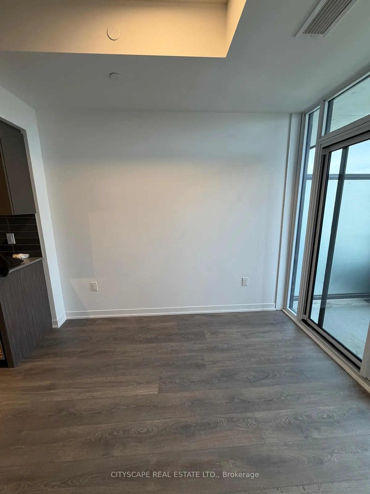 Photo 13 of Unit 523, 4787 Powers Common, Burlington, Alton — HOMEH