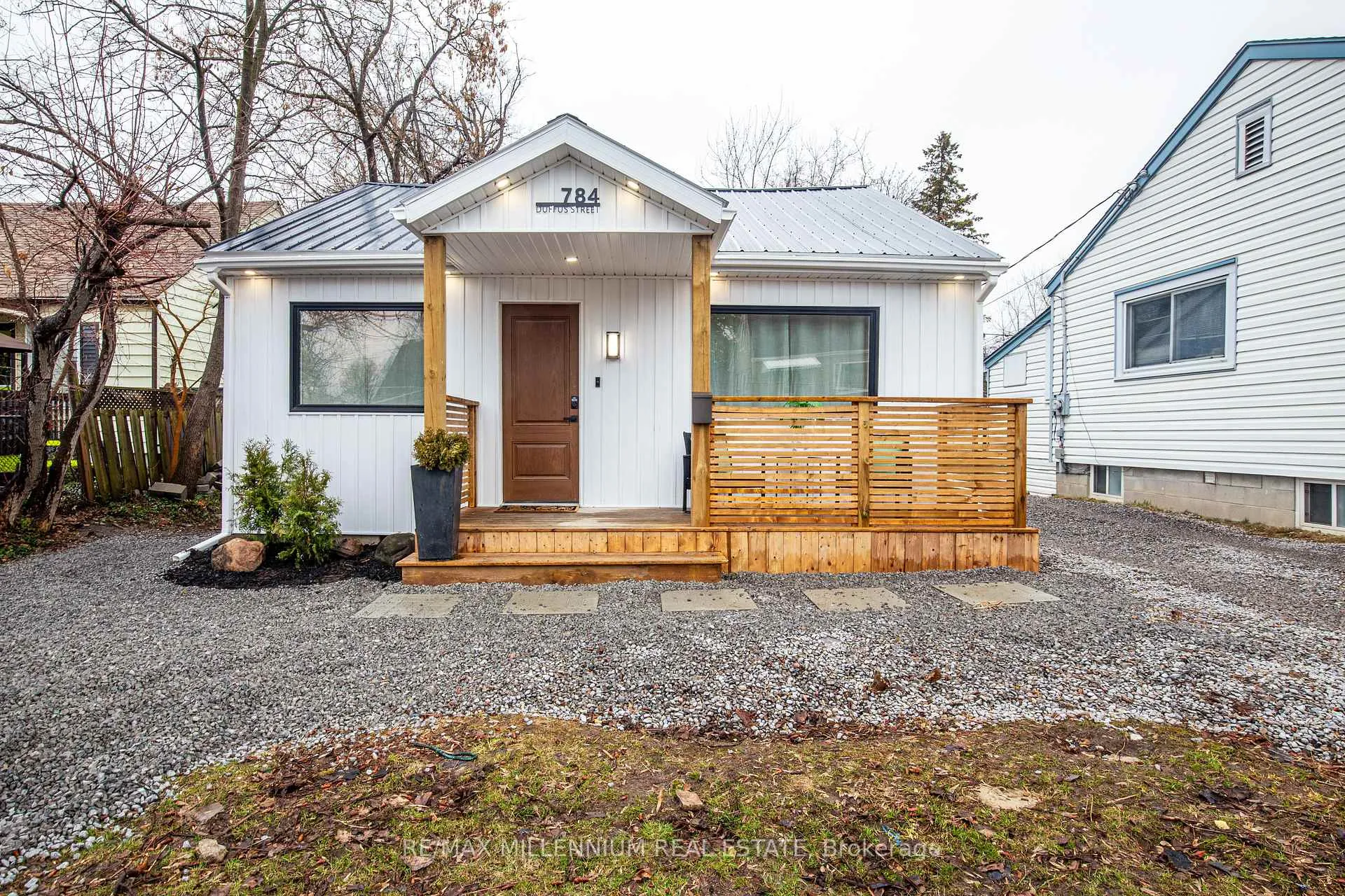 Front of 784 Duffus Street