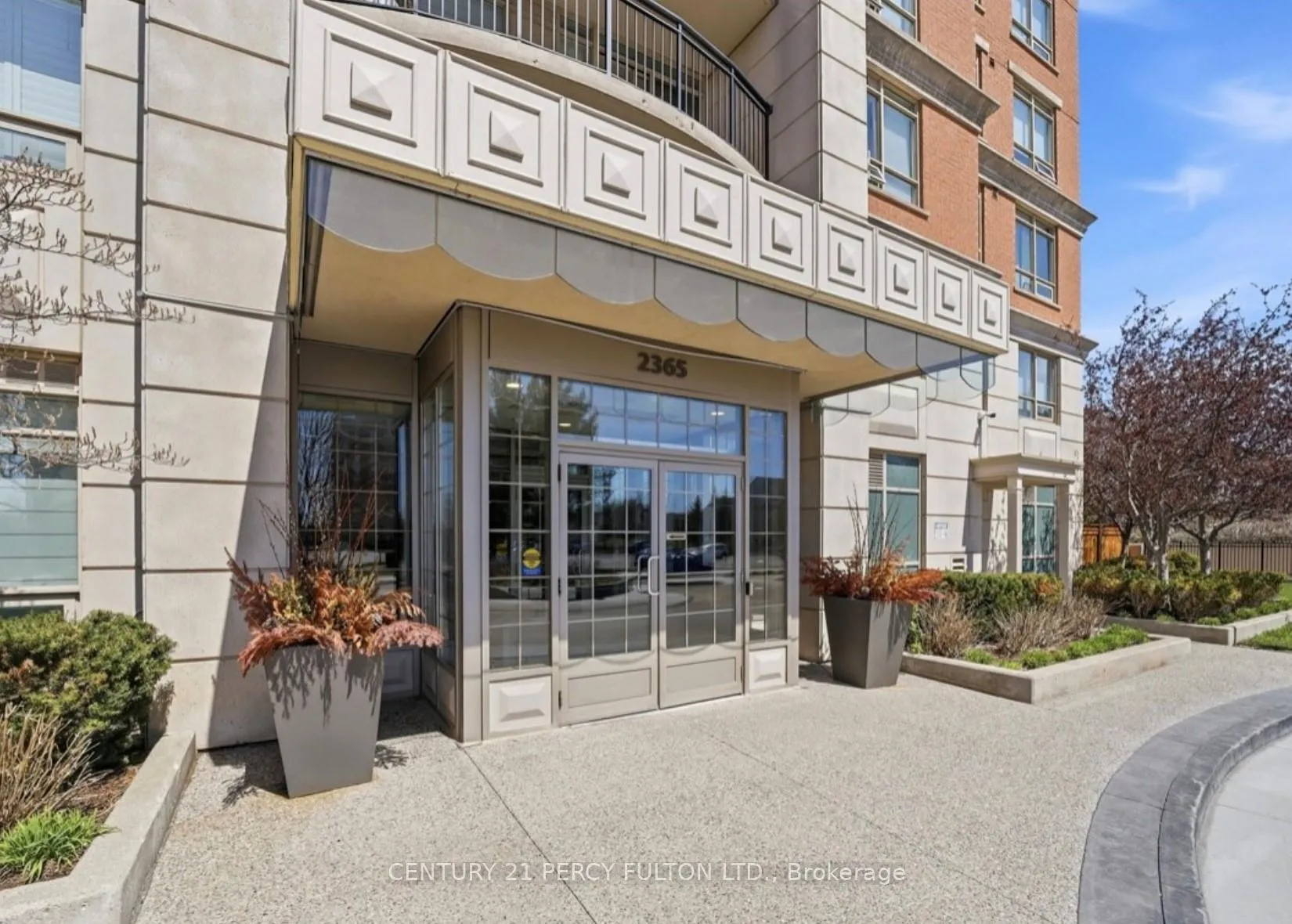 Photo 2 of Unit 902, 2365 Central Park Drive, Oakville, River Oaks — HOMEH