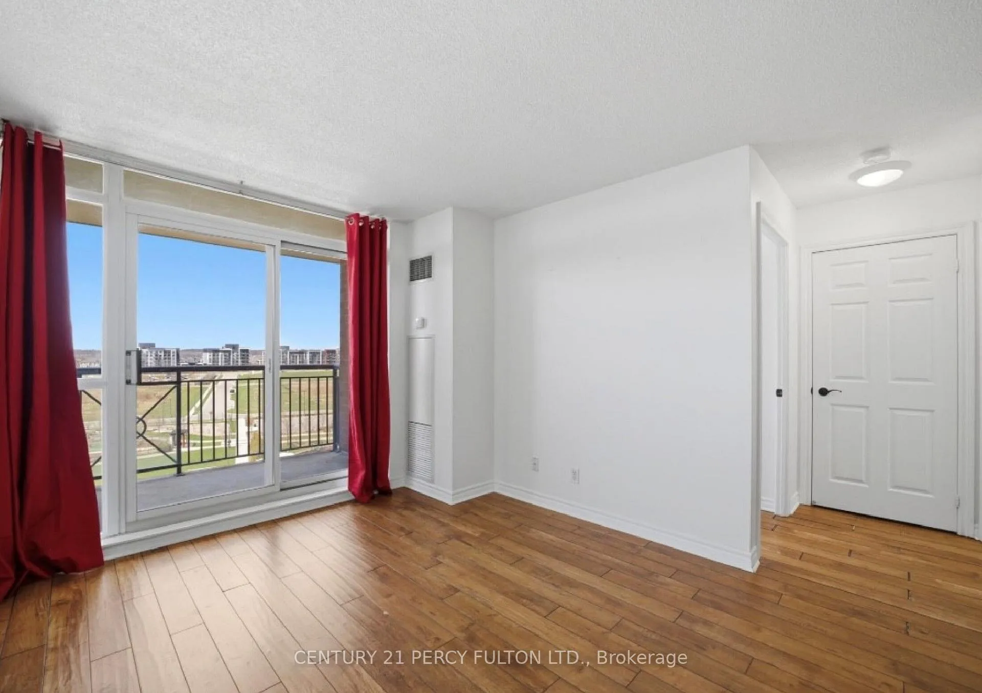 Photo 7 of Unit 902, 2365 Central Park Drive, Oakville, River Oaks — HOMEH