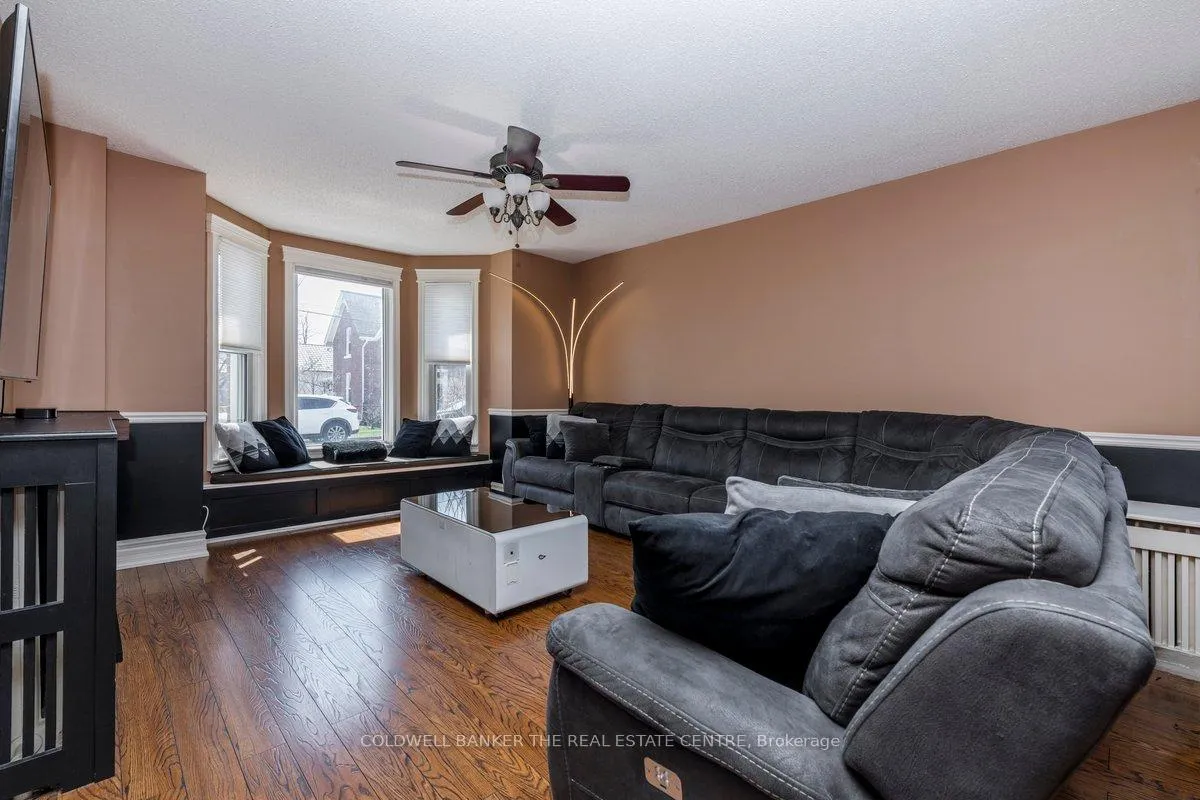 Photo 34 of 46 Park Street, Barrie, Queen's Park — HOMEH