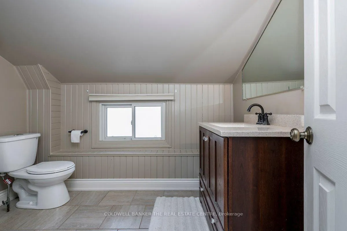 Photo 43 of 46 Park Street, Barrie, Queen's Park — HOMEH