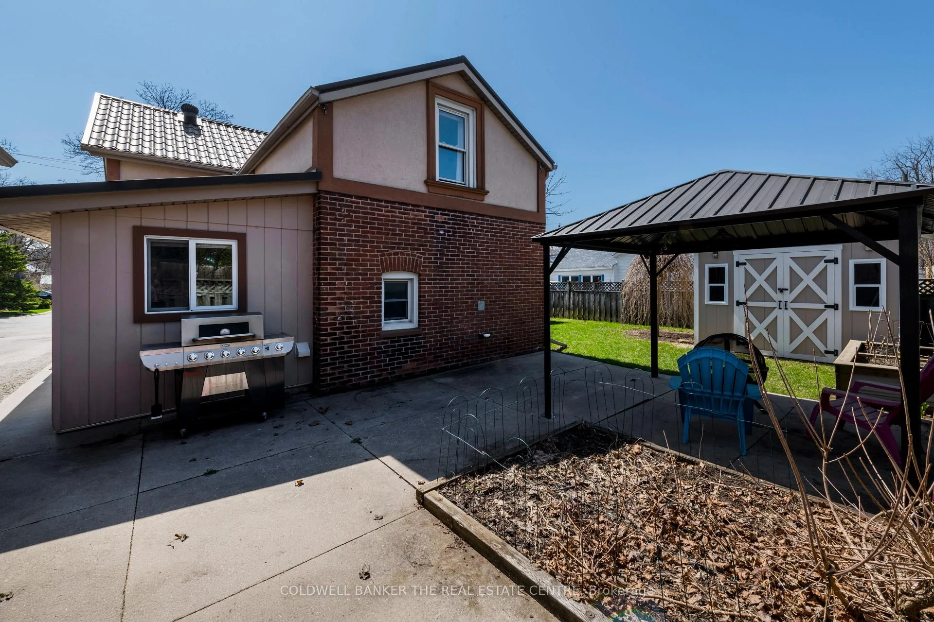 Photo 18 of 46 Park Street, Barrie, Queen's Park — HOMEH