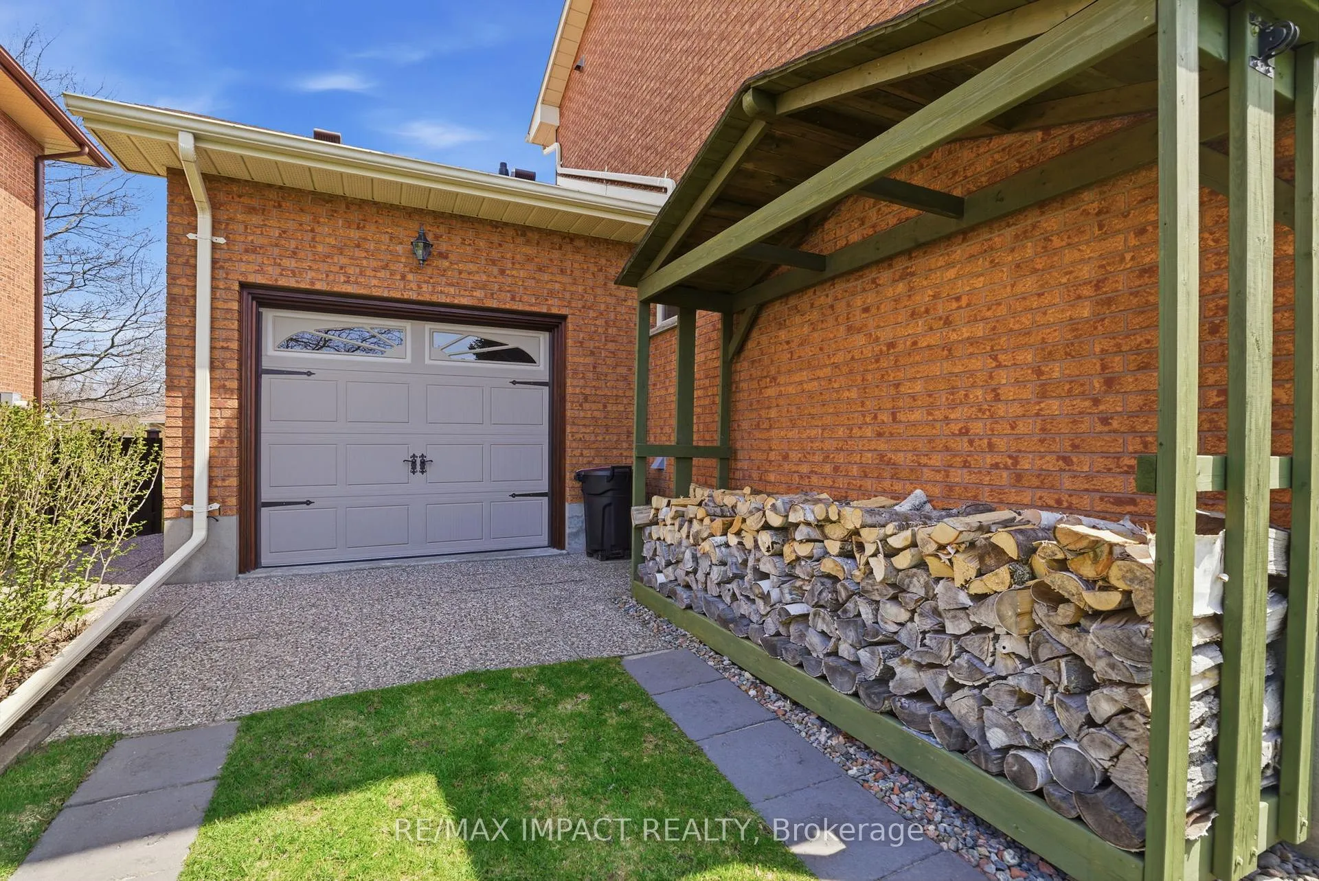 Photo 4 of 5670 Main Street, Clarington, Orono — HOMEH