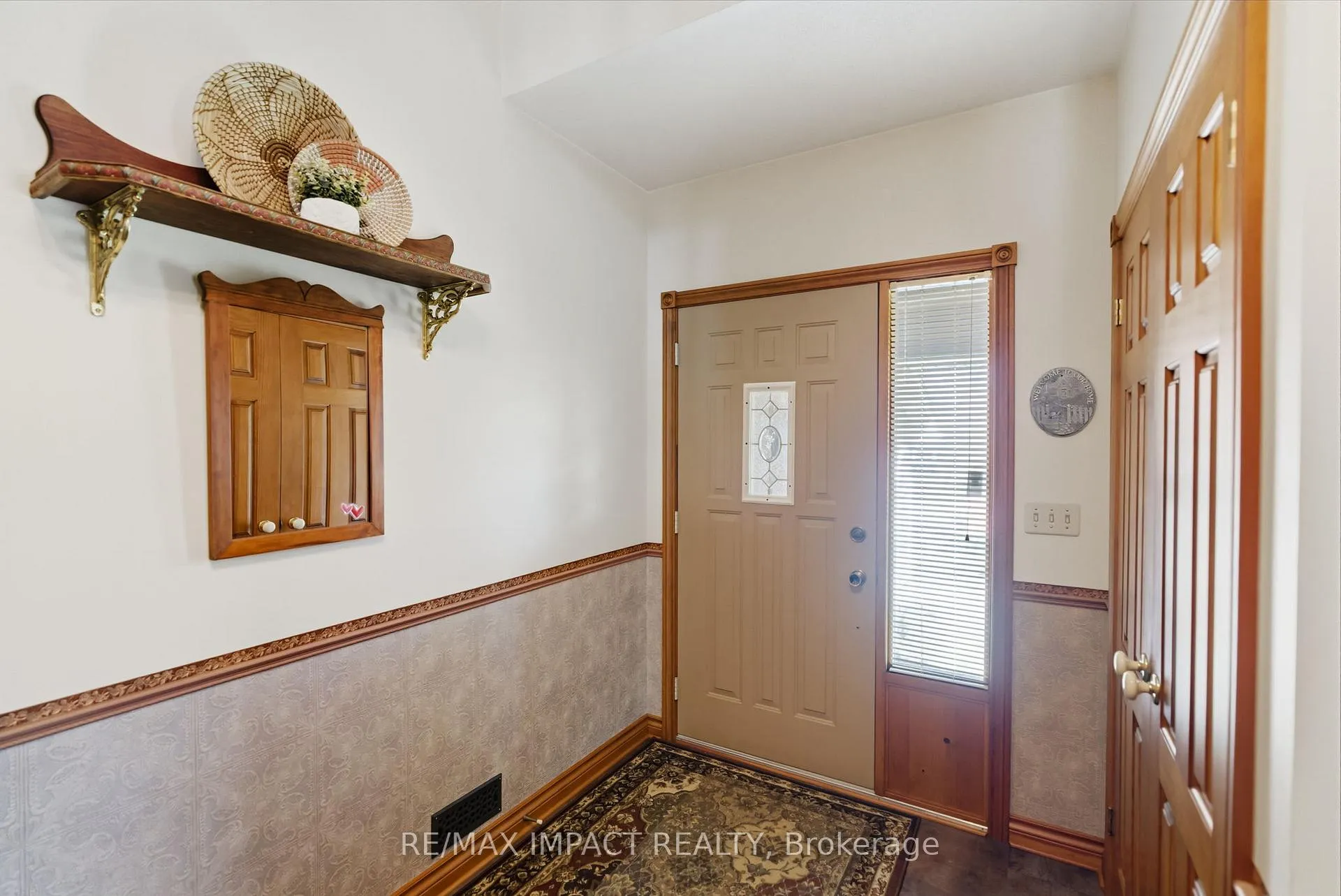 Photo 5 of 5670 Main Street, Clarington, Orono — HOMEH