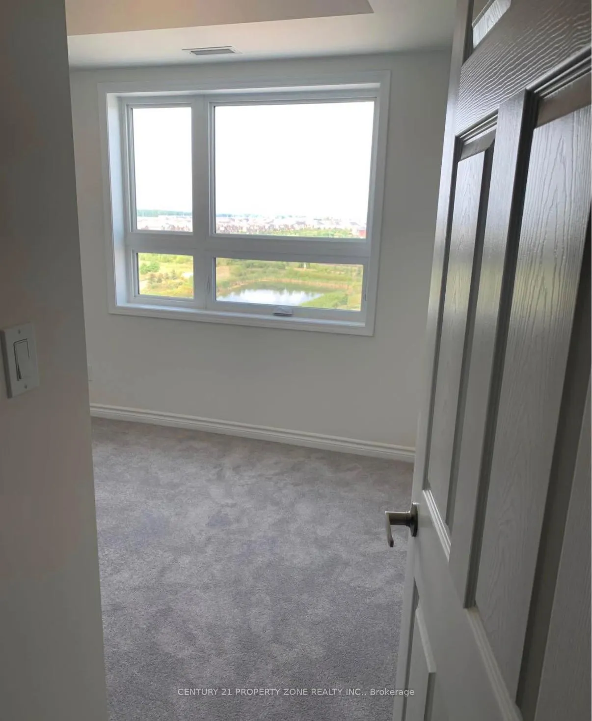 Photo 3 of Unit 620, 200 Lagerfeld Drive, Brampton, Credit Valley — HOMEH
